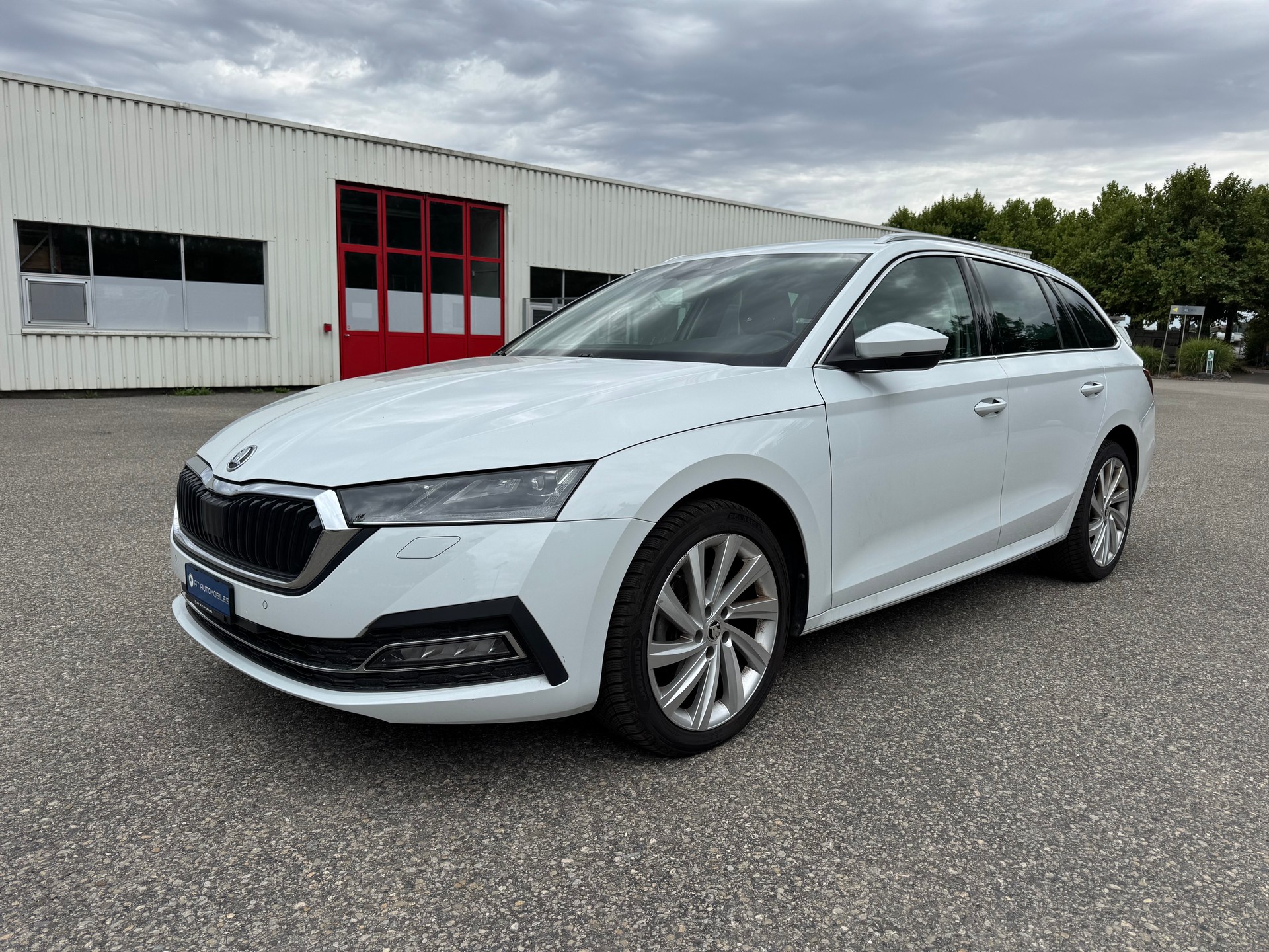 SKODA Octavia Combi 2.0 TDI DSG Ambition