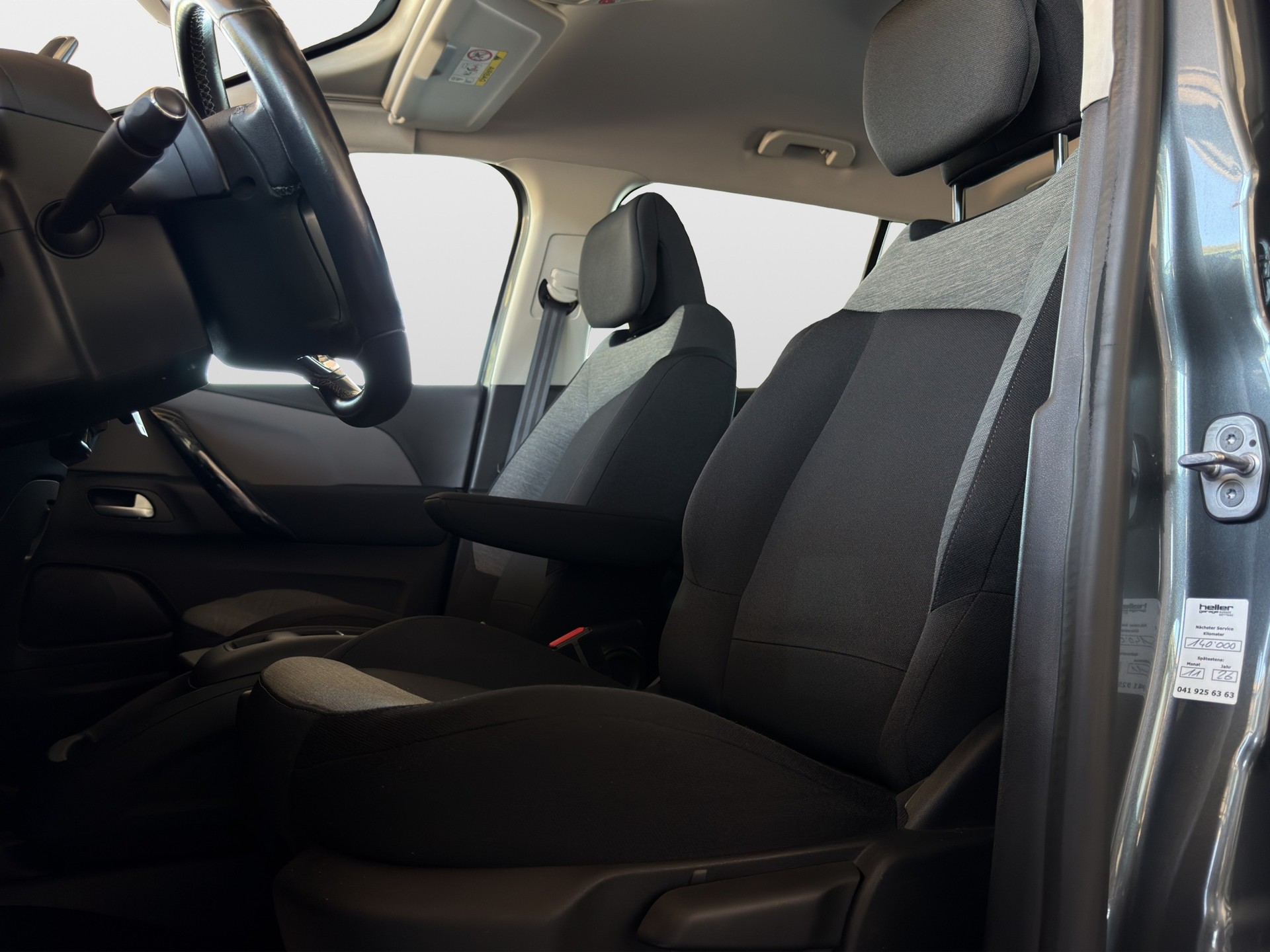 CITROEN Grand C4 Picasso 1.2 Pure Tech Feel Edition EAT6-image-20