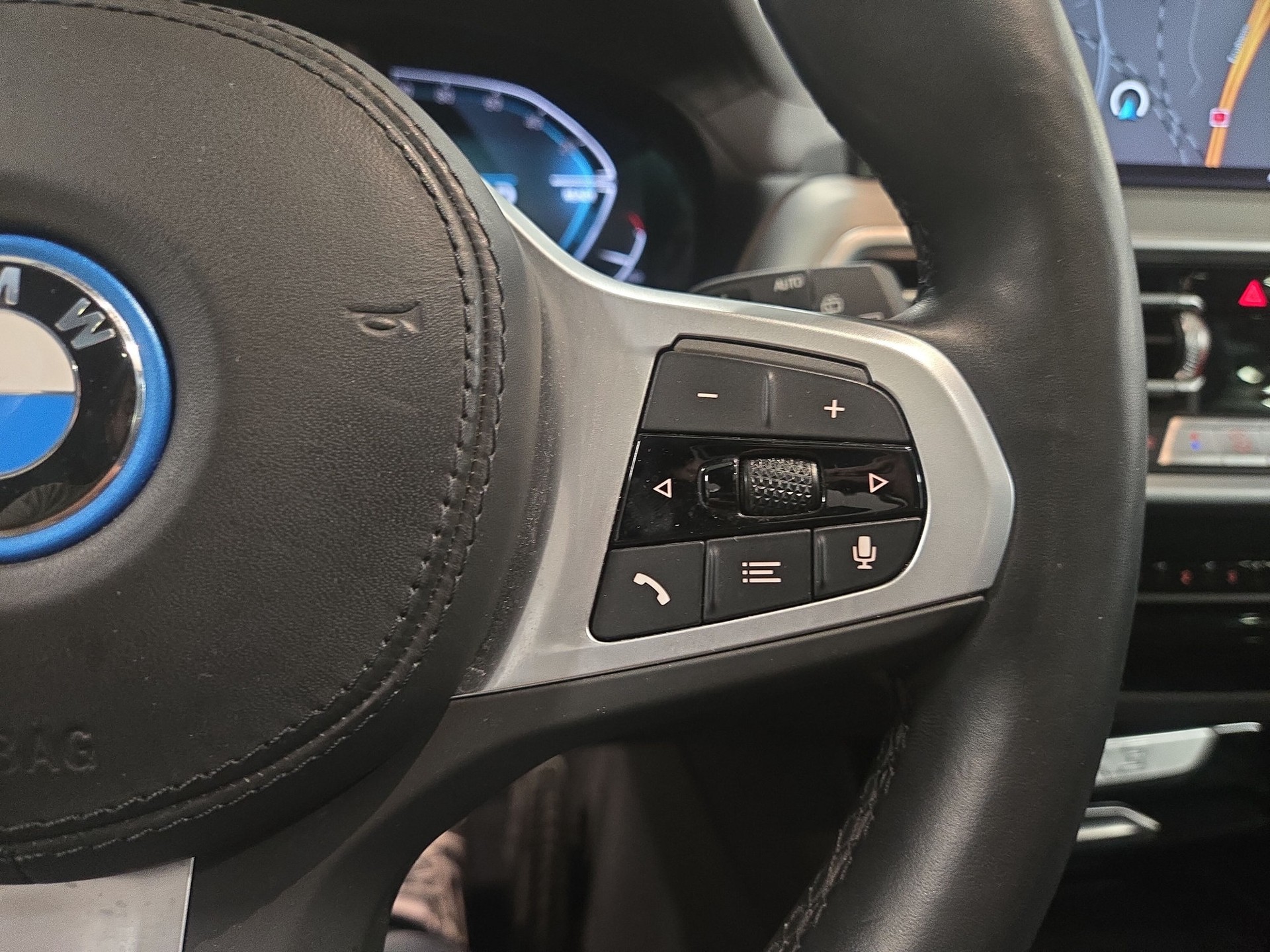 BMW iX3 M Sport Impressive-image-14