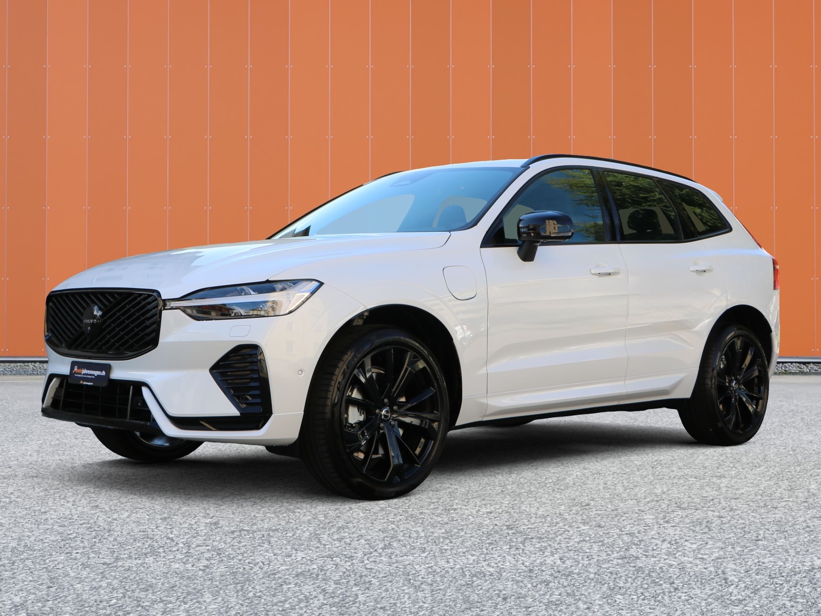 VOLVO XC60 T6 eAWD PluginHybrid Ultra Dark Geartronic