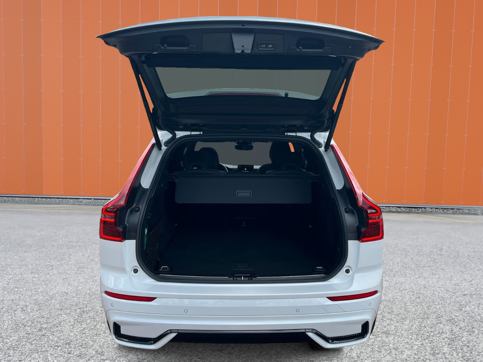 VOLVO XC60 T6 eAWD PluginHybrid Ultra Dark Geartronic-image-7