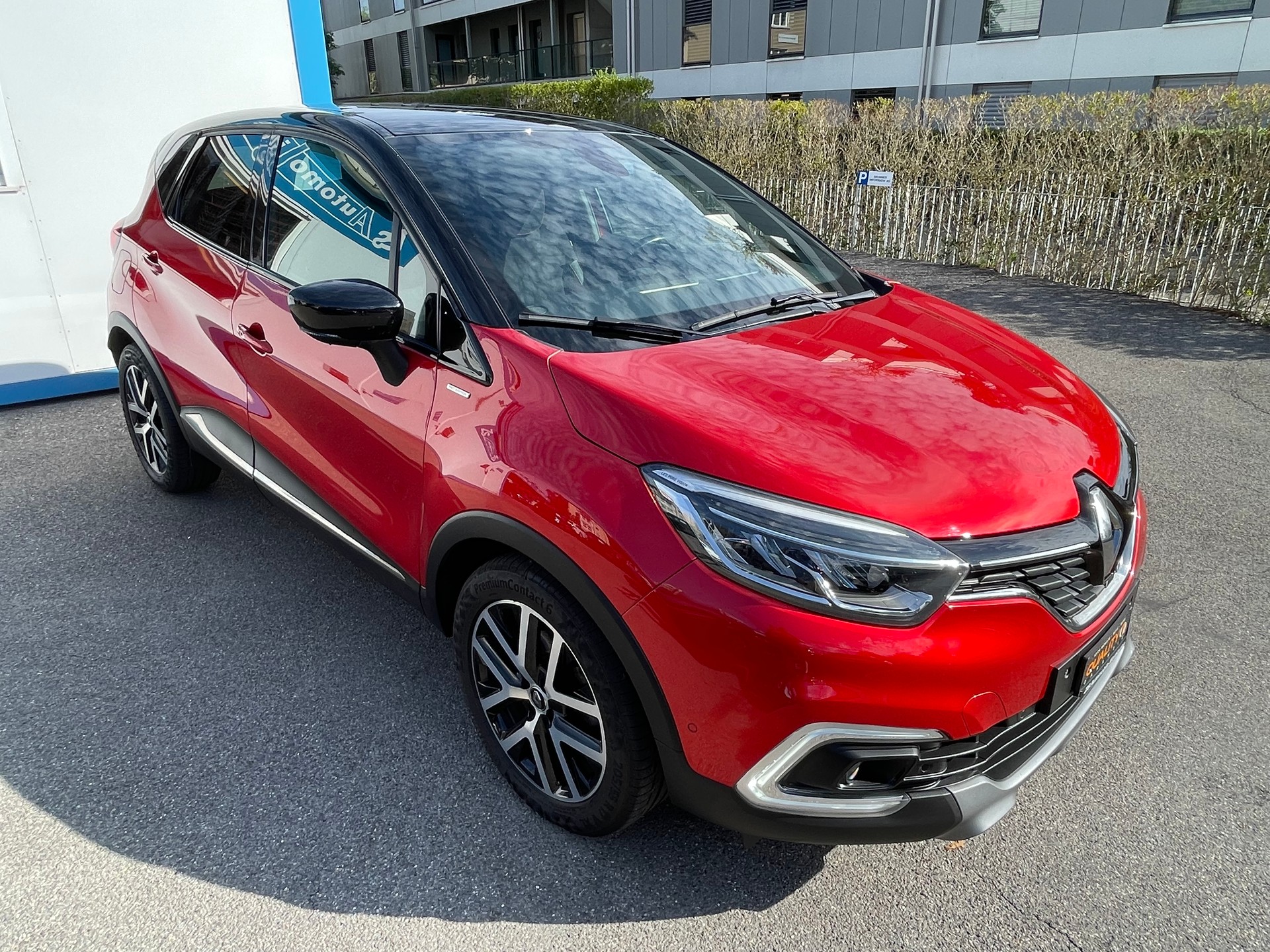 RENAULT Captur 1.3 T 16V Red Edition EDC-image-4