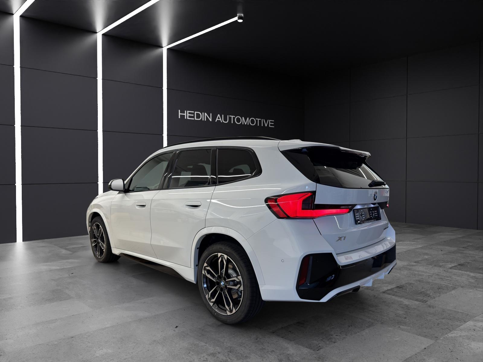 BMW X1 U11 20d xDrive paddles-showroom-element-2