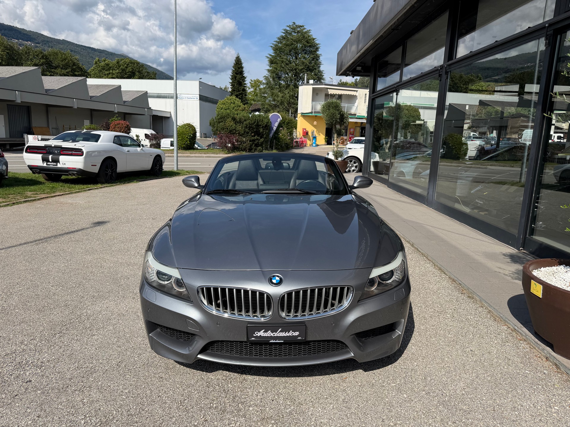 BMW Z4 sDrive35i-showroom-element-1