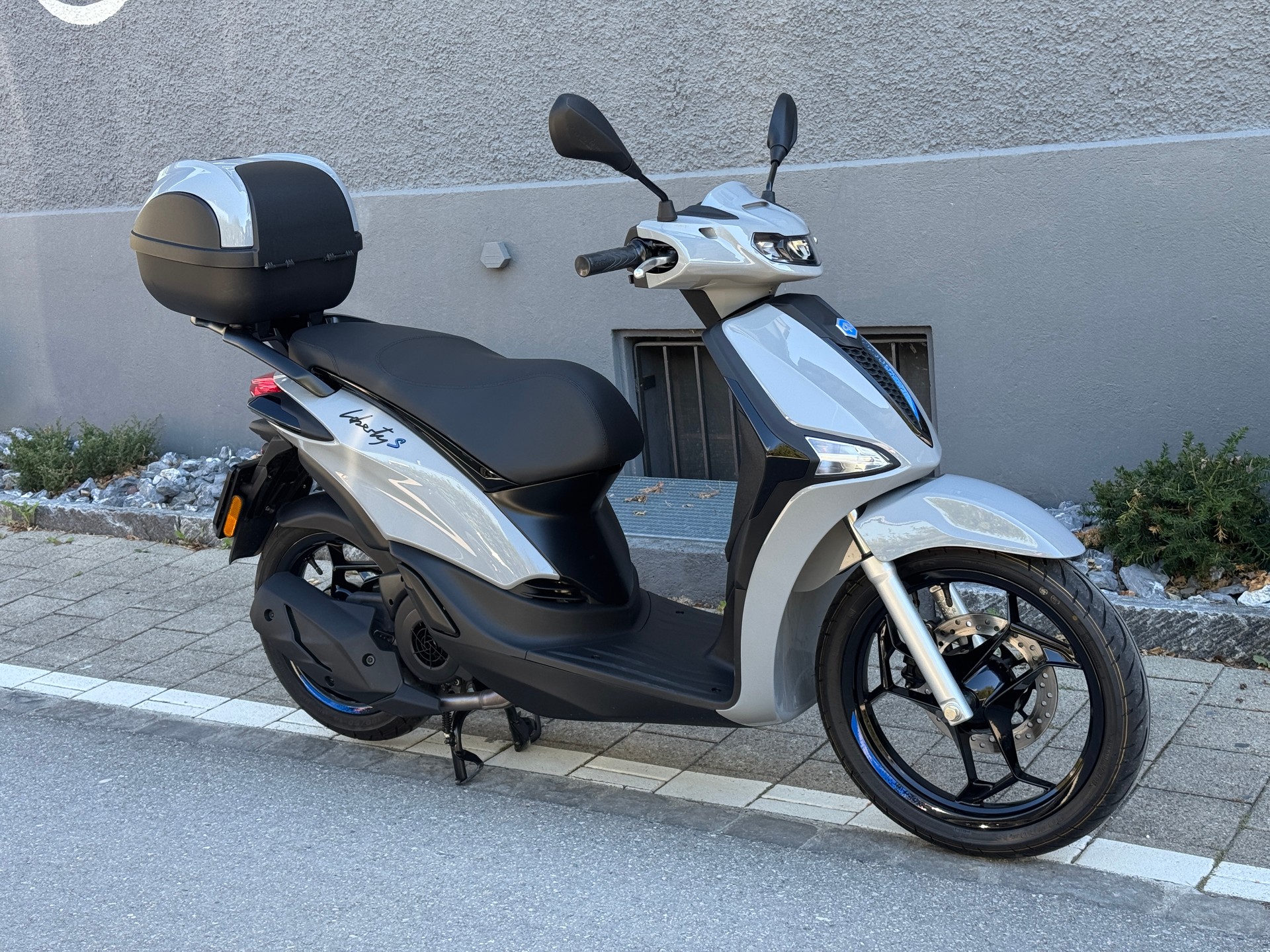 PIAGGIO Liberty 125 Sport E5+-image-11
