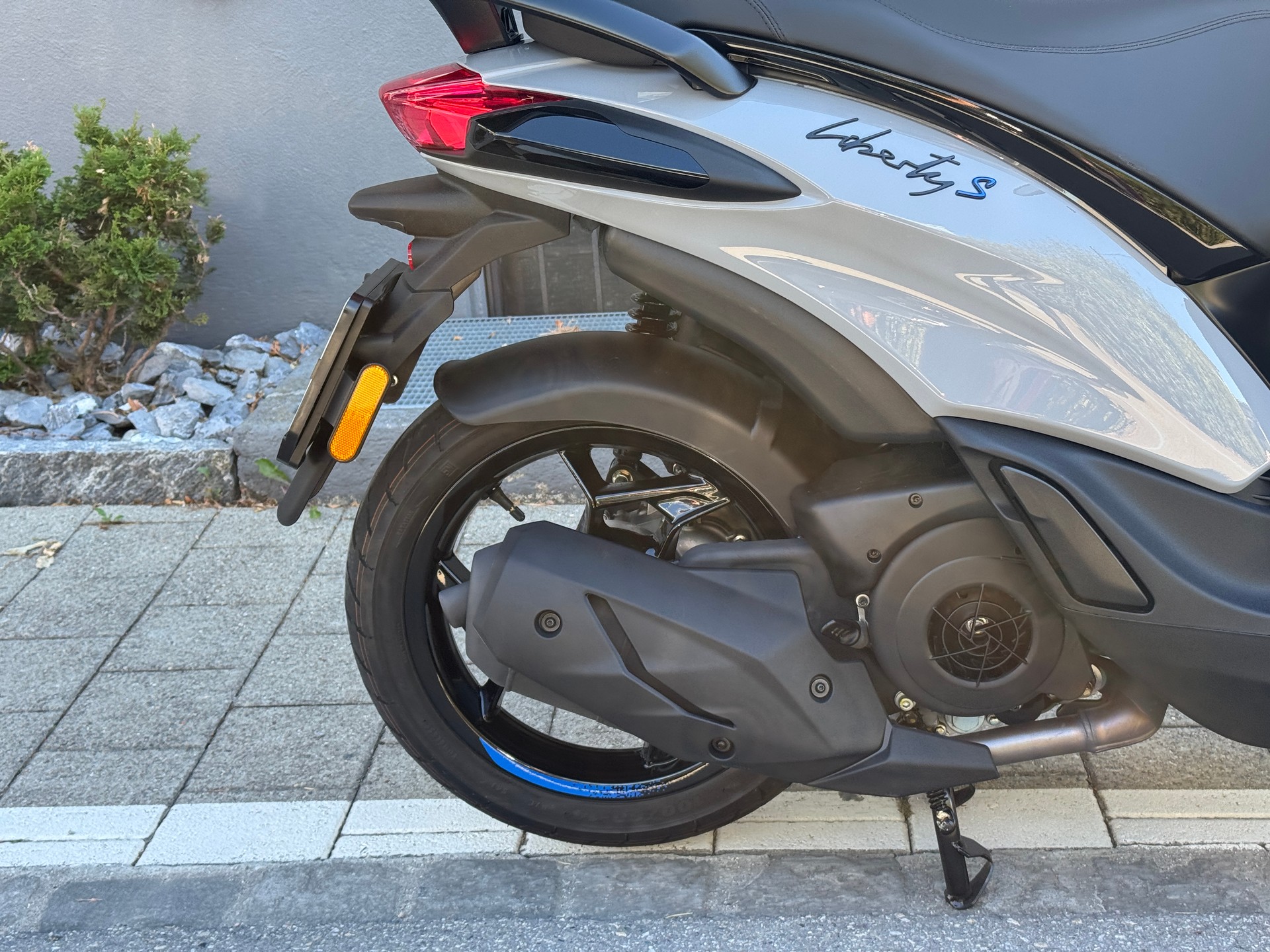 PIAGGIO Liberty 125 Sport E5+-image-12