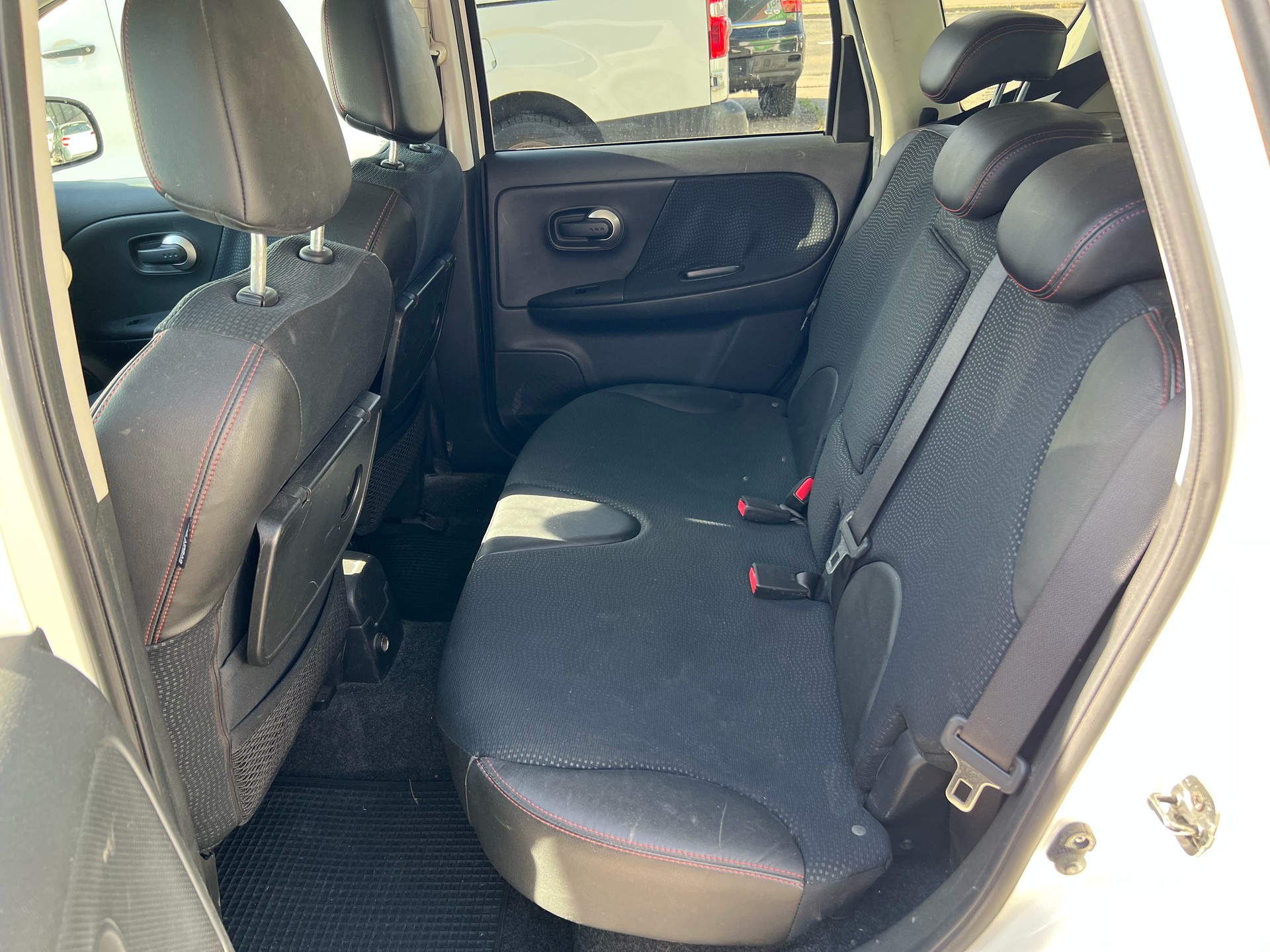 NISSAN NOTE-image-9