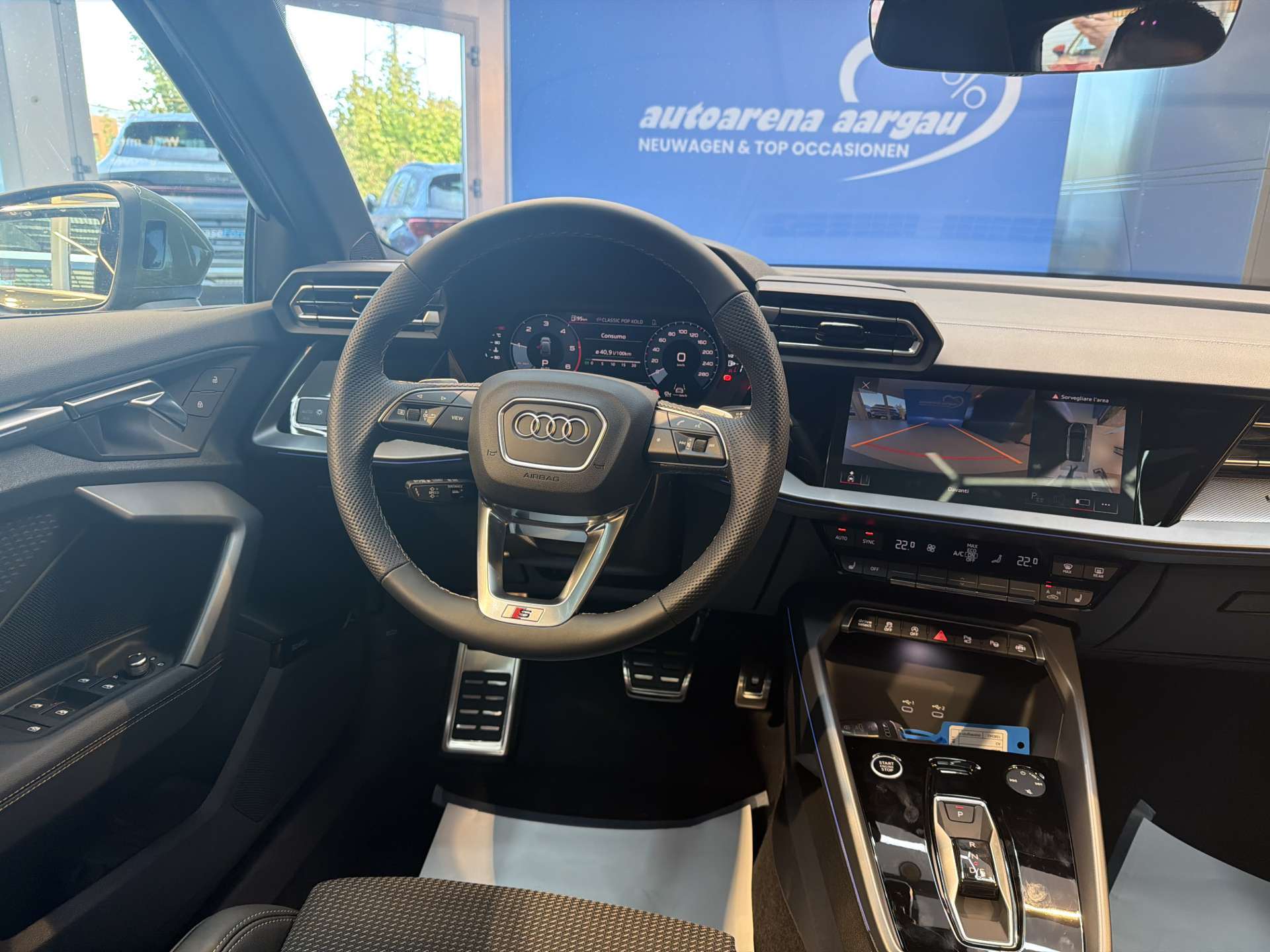 AUDI A3 Sportback 35 TDi S-Line S-Tronic Automat-image-4