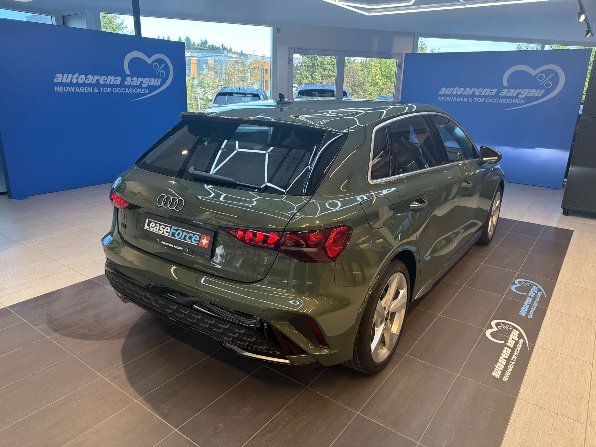 AUDI A3 Sportback 35 TDi S-Line S-Tronic Automat-showroom-element-2