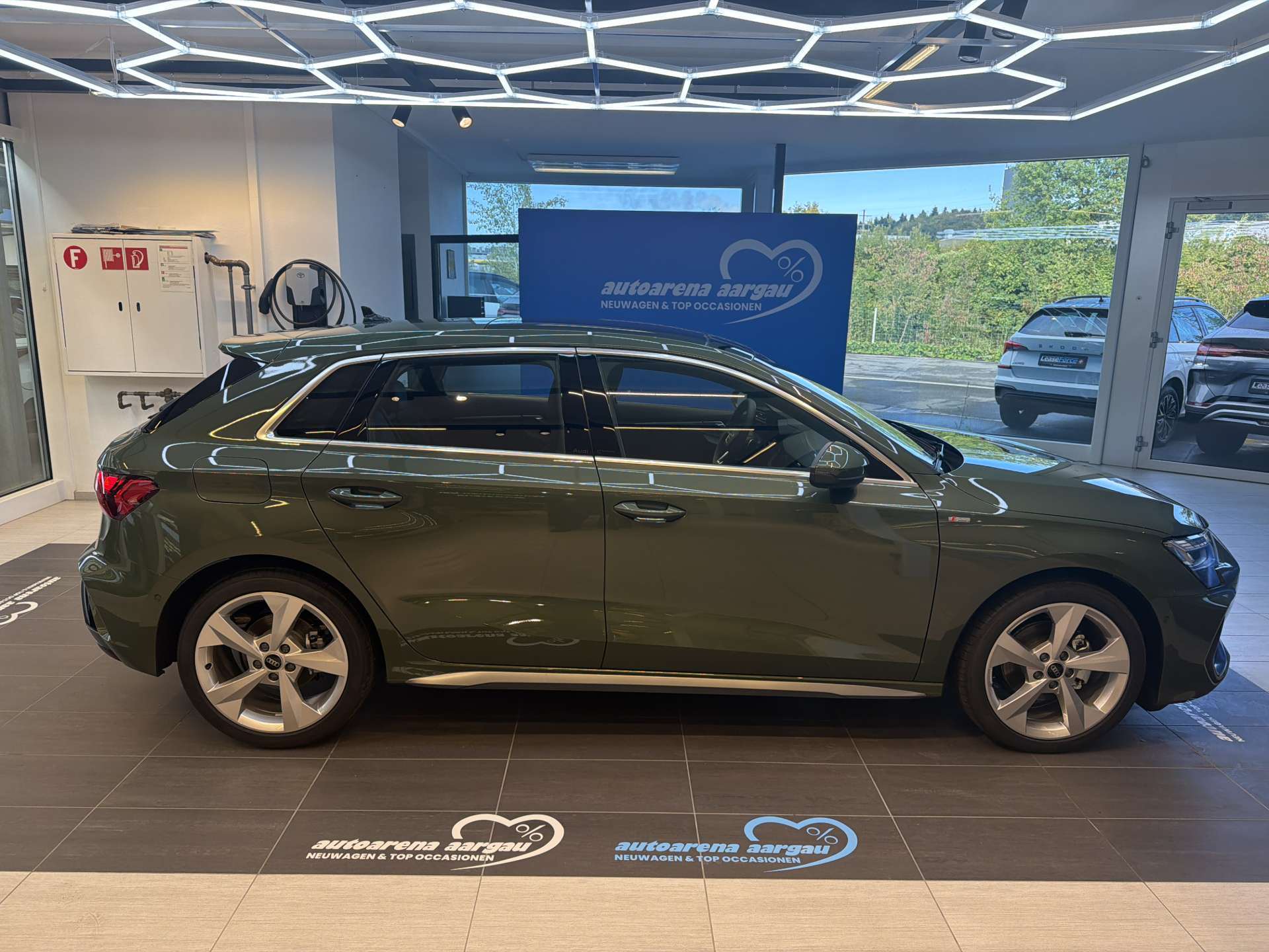 AUDI A3 Sportback 35 TDi S-Line S-Tronic Automat-image-11