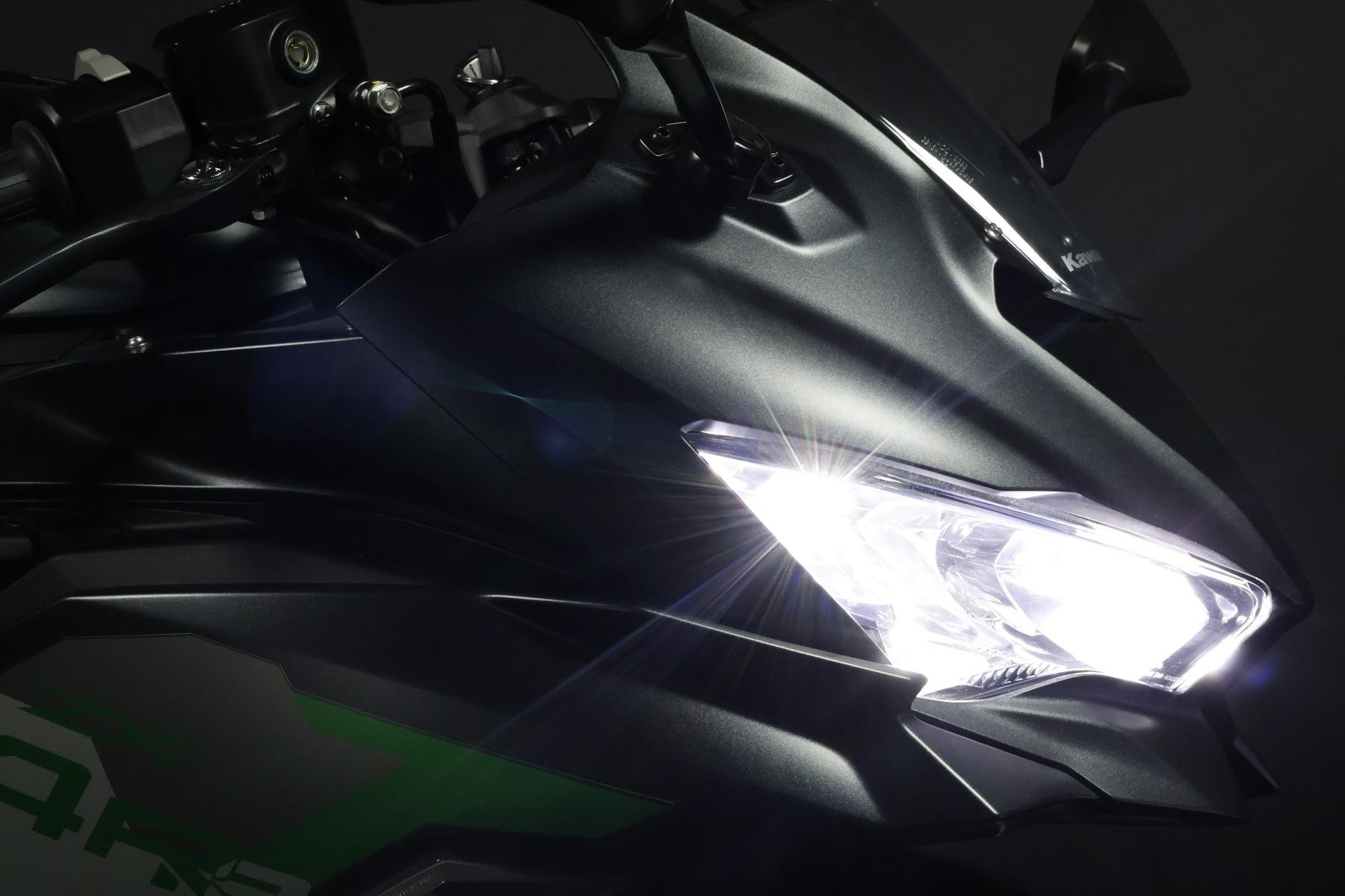 KAWASAKI Ninja ZX-4RR (57/35 KW)-image-3