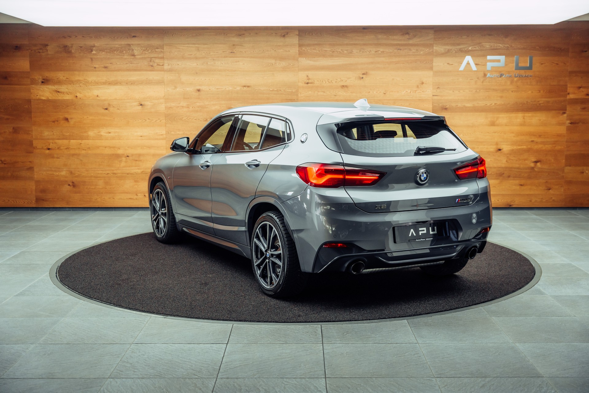 BMW X2 M35i Steptronic-showroom-element-2