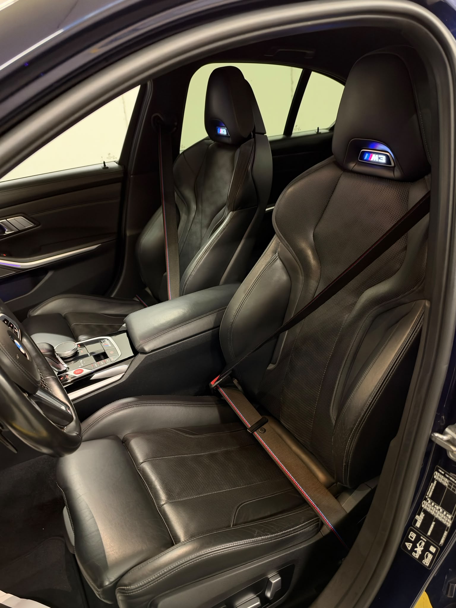BMW M3 Competition M xDrive-image-11