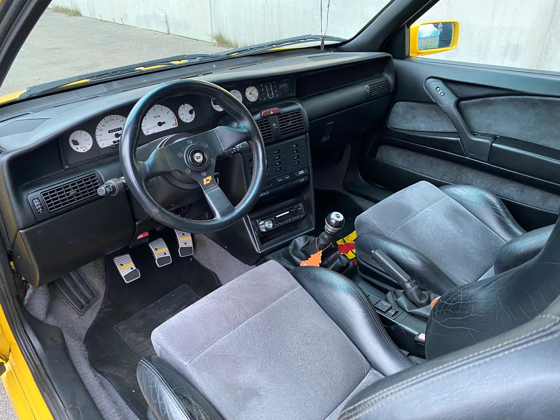 LANCIA Delta HPE 2.0 16V HF-image-3