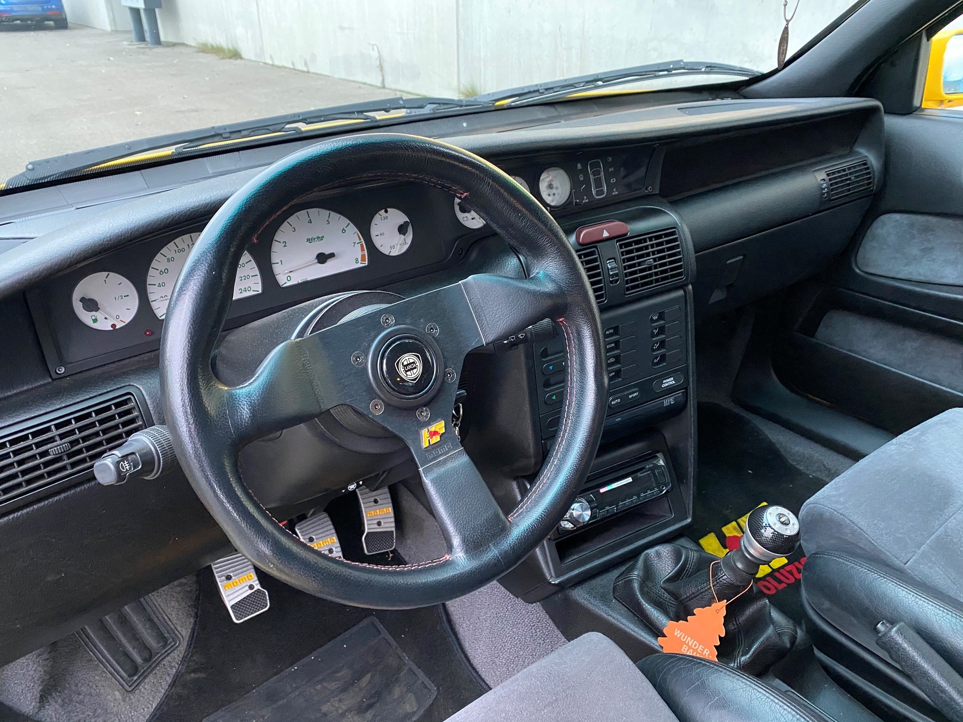 LANCIA Delta HPE 2.0 16V HF-image-5