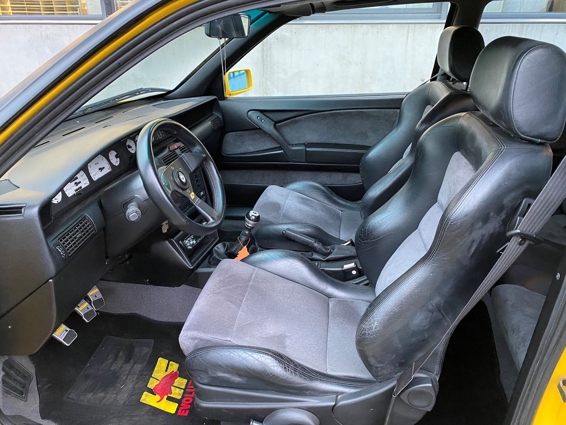 LANCIA Delta HPE 2.0 16V HF-image-4