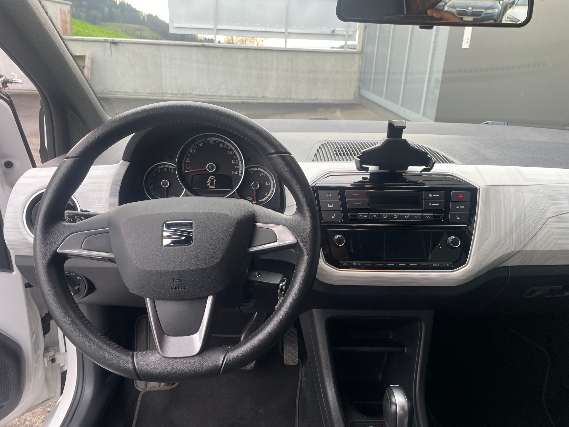 SEAT Mii electric PLUS-image-11