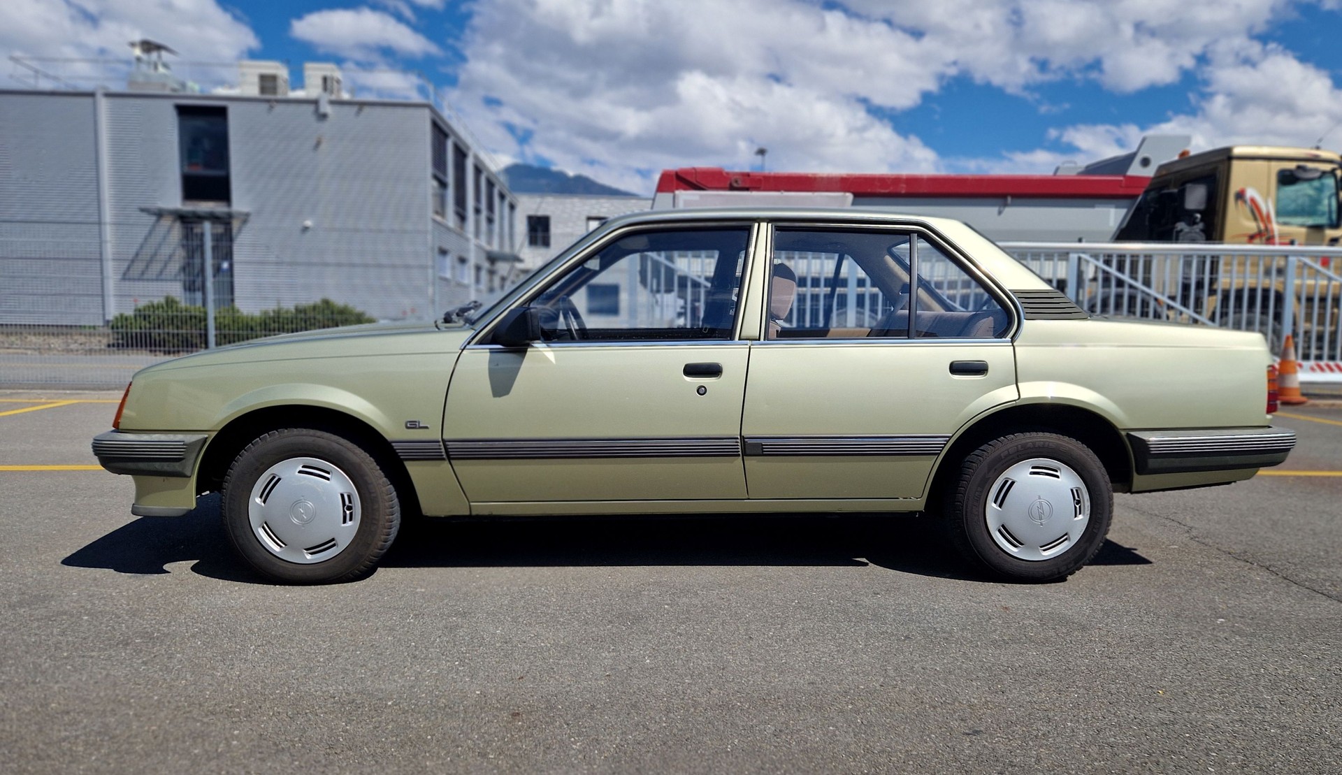 OPEL Ascona 1800i GL-image-4
