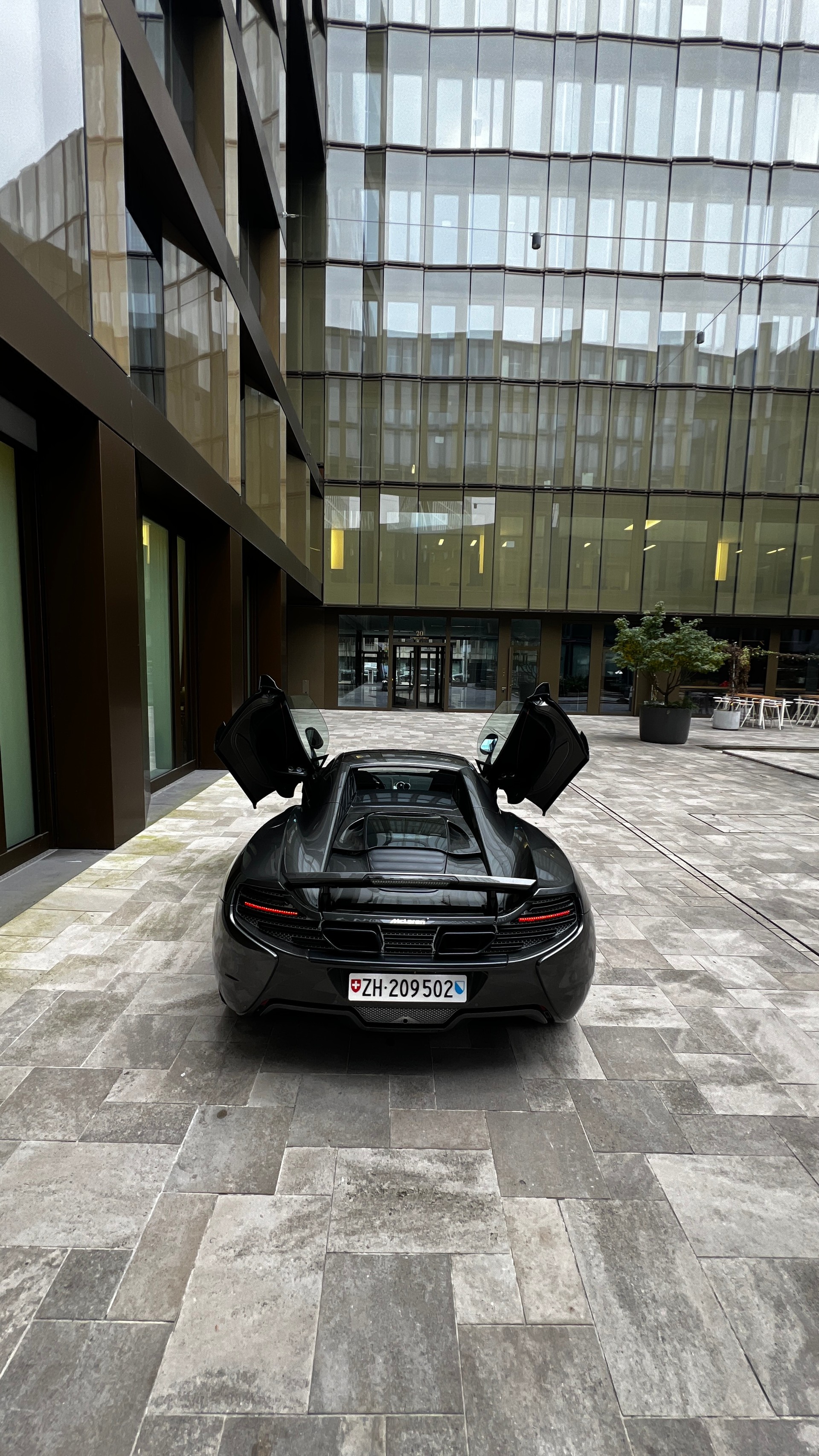McLAREN 650S Spider 3.8 V8 SSG-image-3
