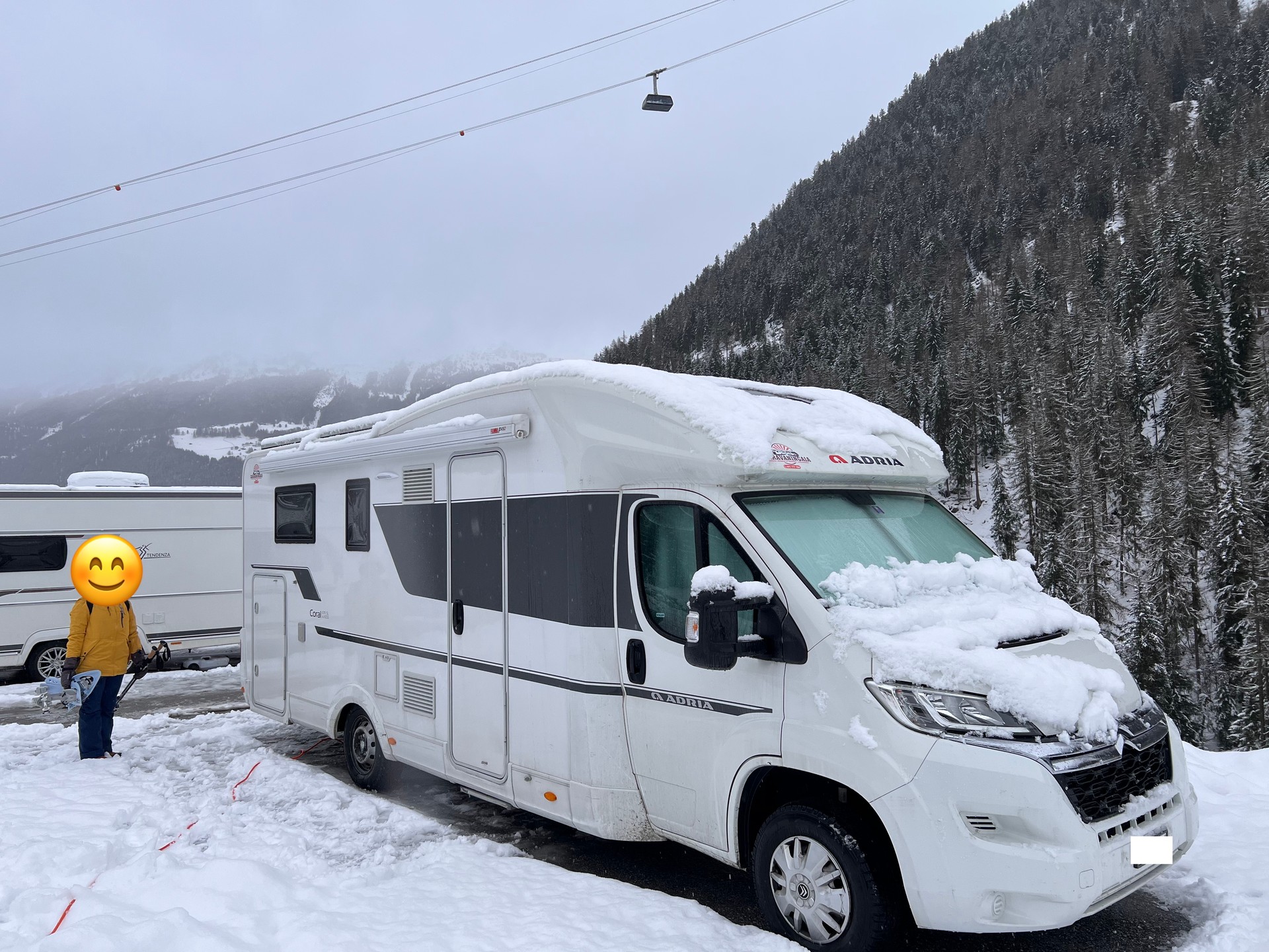 ADRIA Coral Axess S 670 SL-image-9