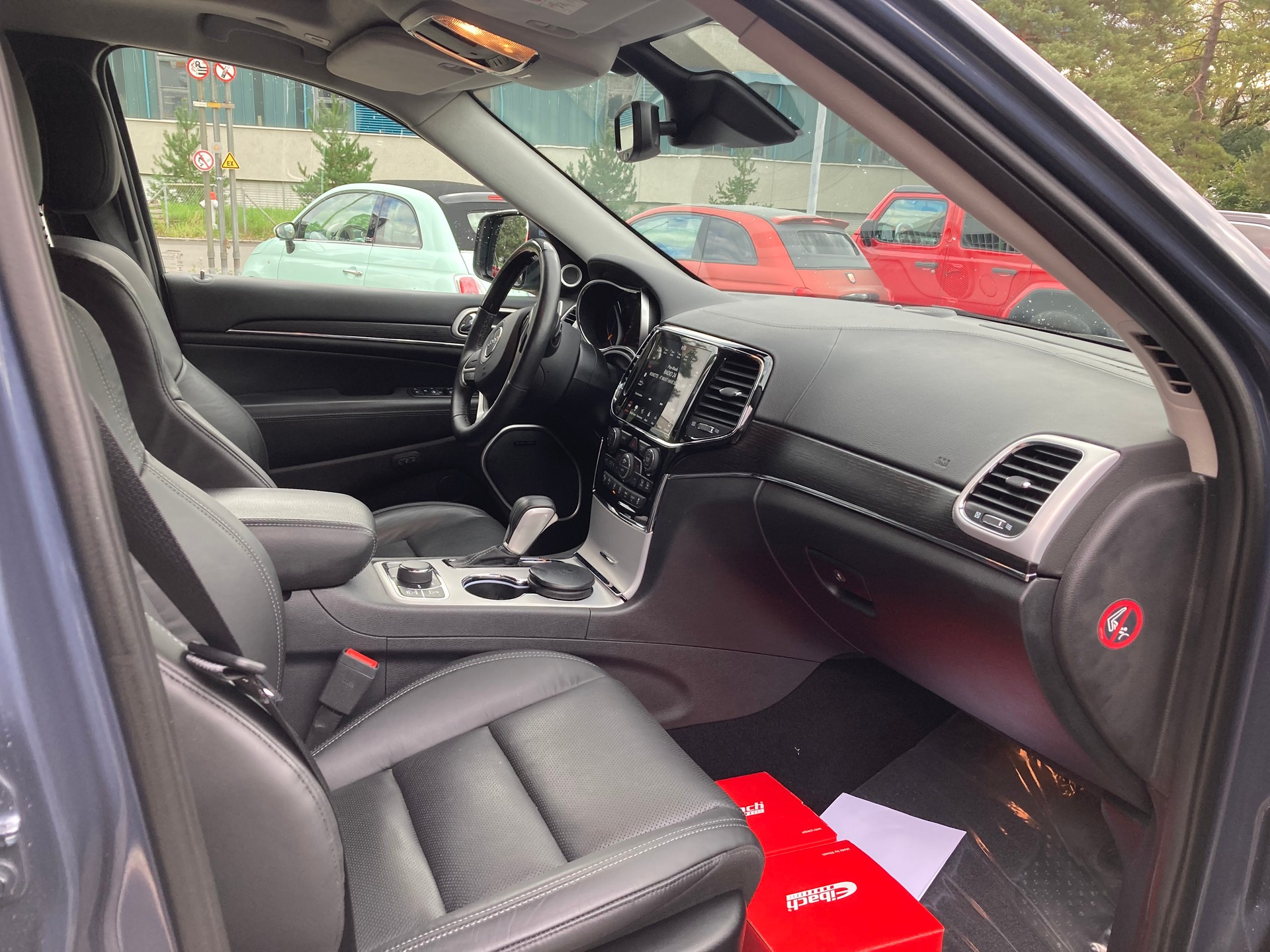 JEEP Grand Cherokee 3.0 CRD Summit Automatic-image-12