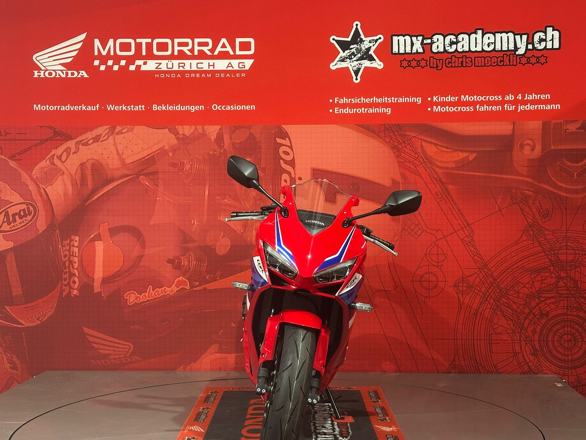 HONDA CBR 650 R E-Clutch**Modell 2026*Neufahrzeug**Grand Prix Red**Jetzt reservieren möglich*-image-4