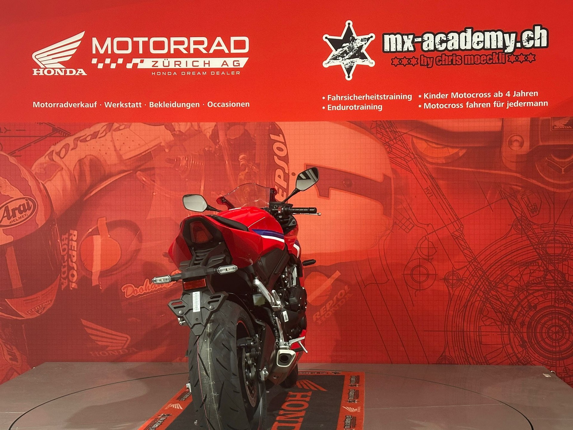 HONDA CBR 650 R E-Clutch**Modell 2026*Neufahrzeug**Grand Prix Red**Jetzt reservieren möglich*-image-5