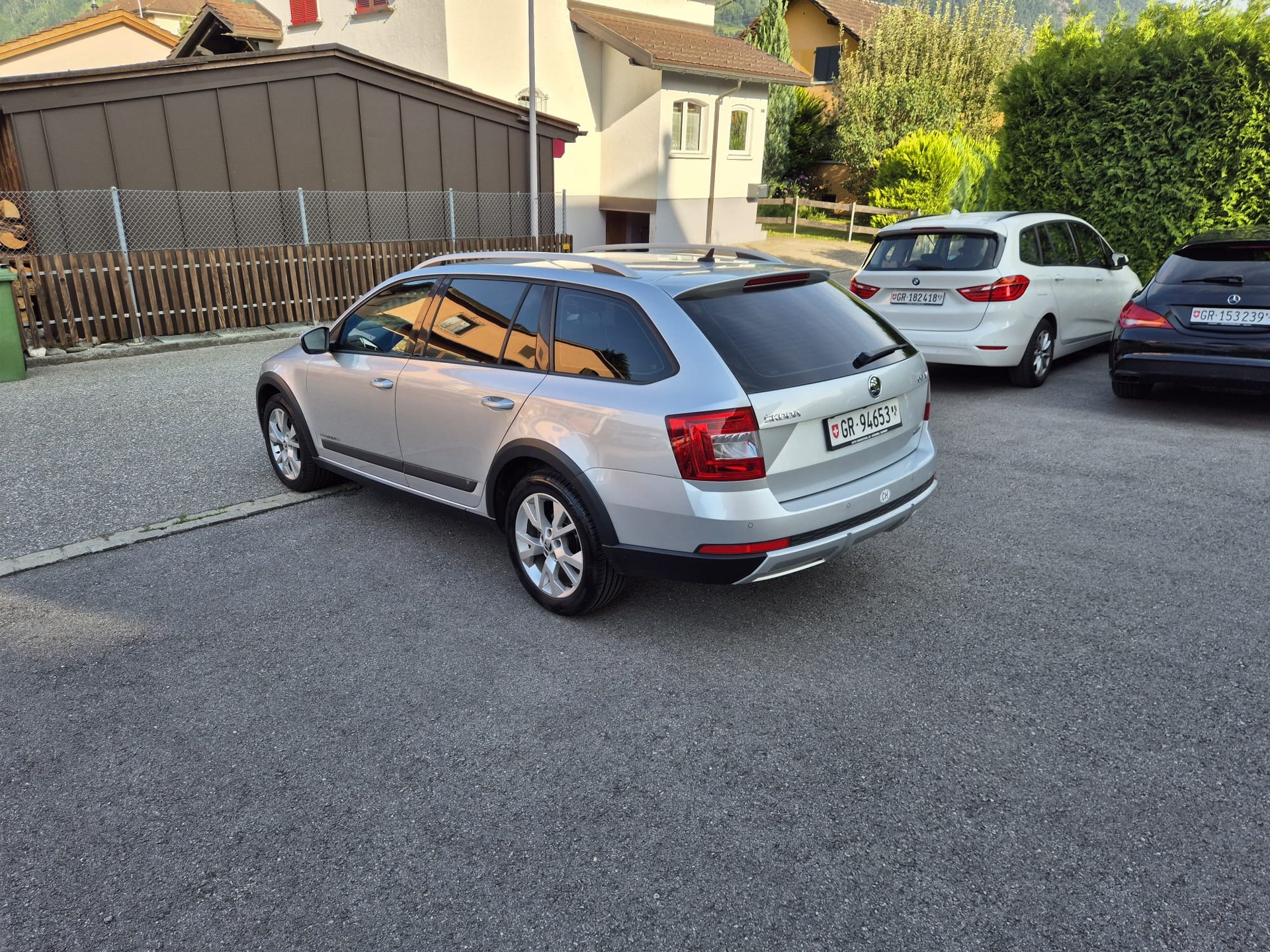 SKODA Octavia Combi 2.0 TDI Scout 4x4 DSG-image-1