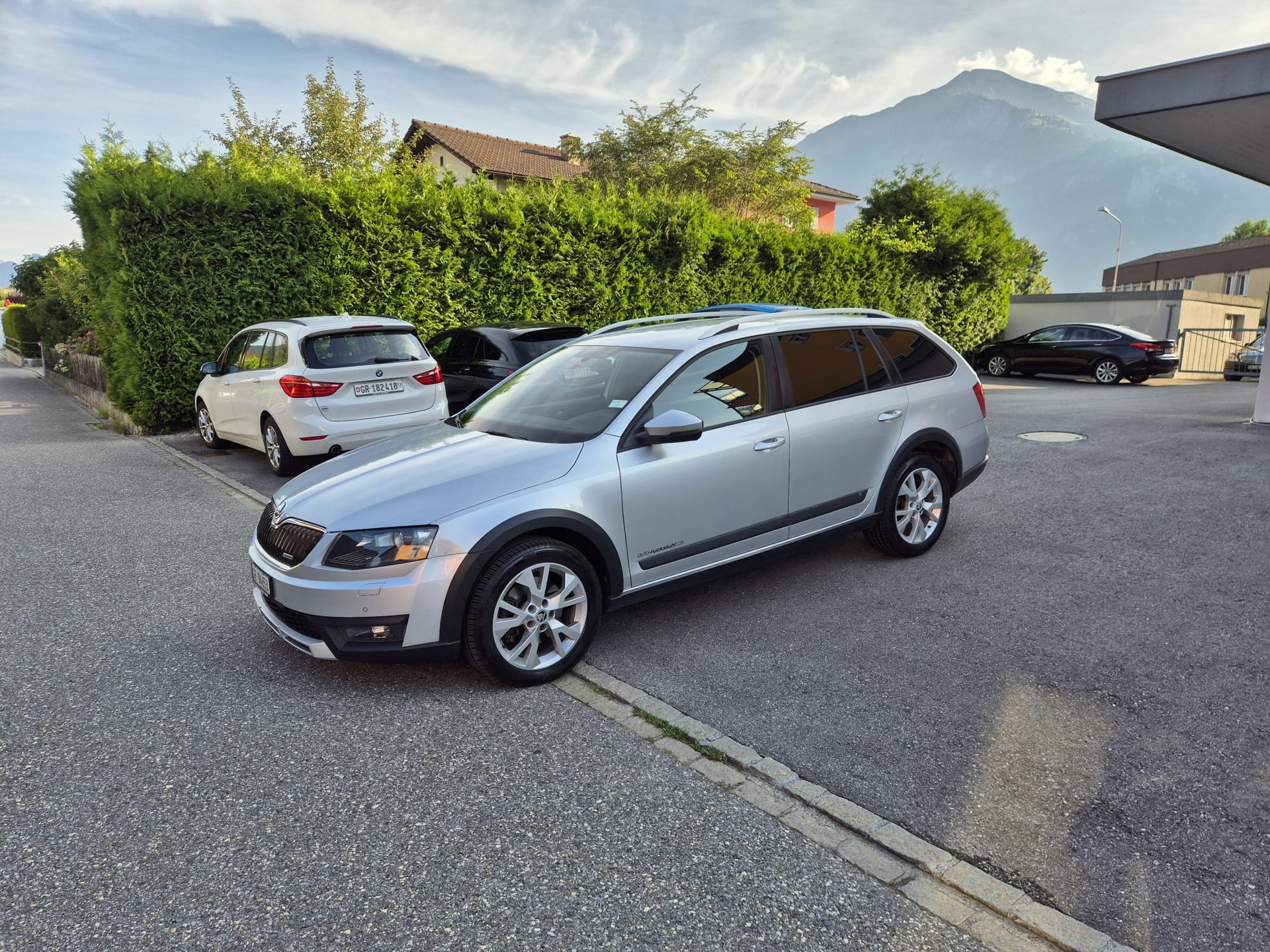 SKODA Octavia Combi 2.0 TDI Scout 4x4 DSG-image-3