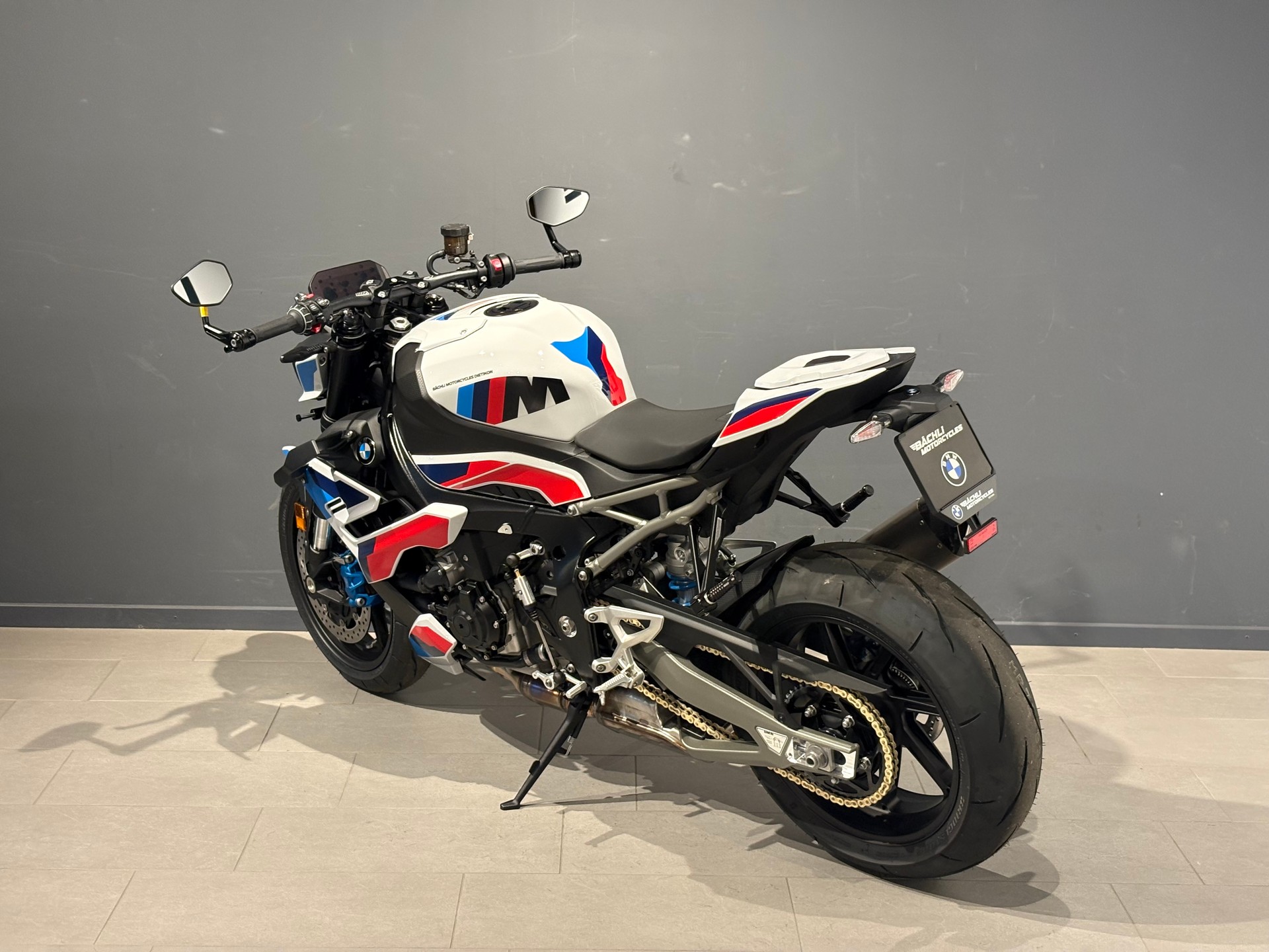 BMW M 1000 R-image-4