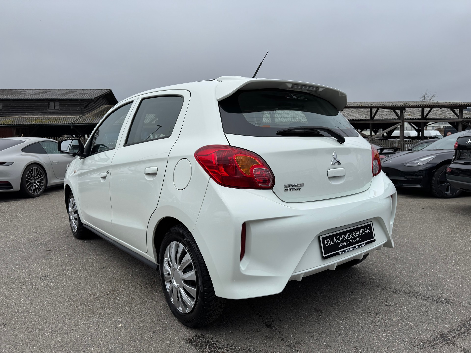 MITSUBISHI Space Star 1.0 Pure-showroom-element-3