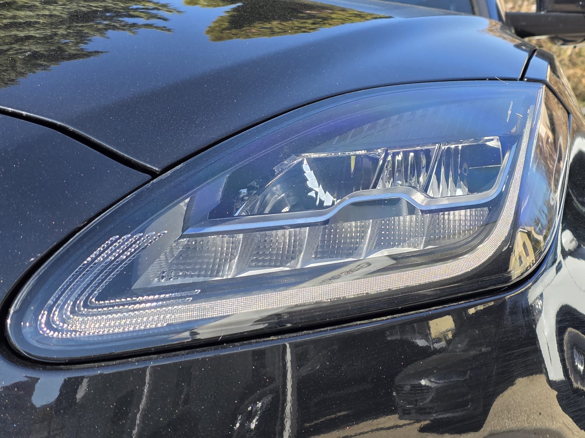 JAGUAR E-Pace 2.0 P200 AWD Automatik-image-14