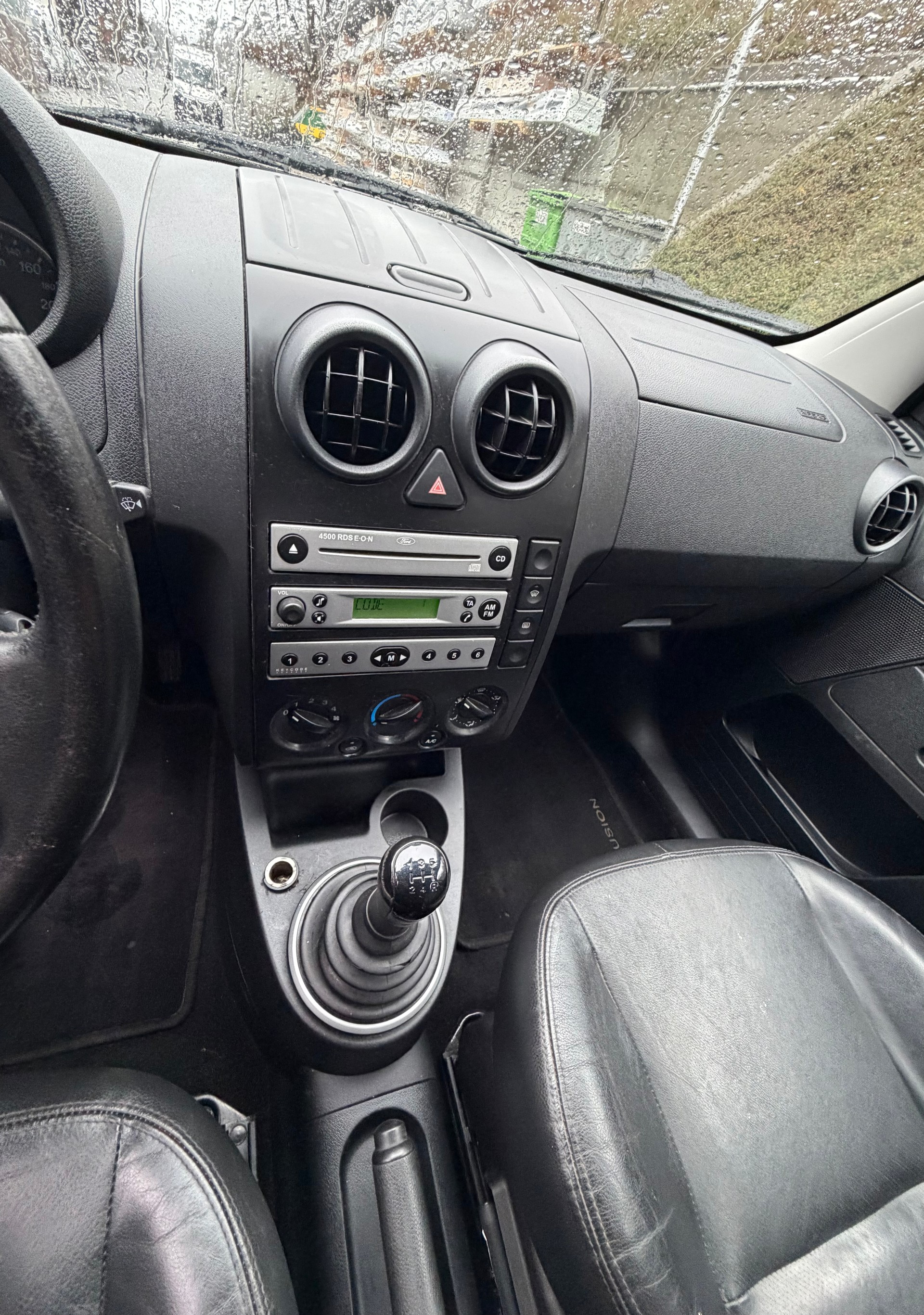 FORD Fusion 1.4 16V Ambiente-image-11