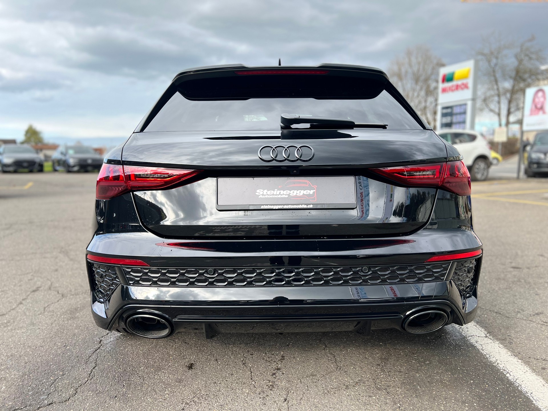 AUDI RS3 Sportback 2.5 TSI " Black Paket "quattro S-tronic-image-9
