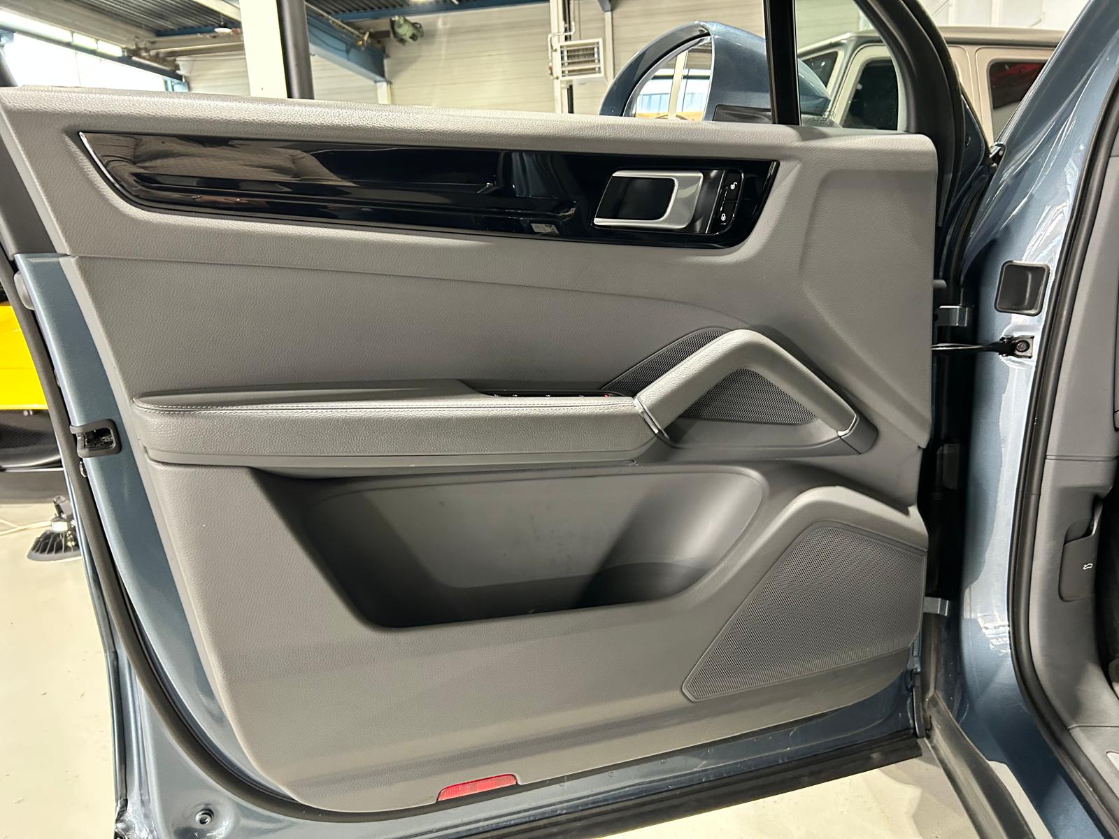 PORSCHE Cayenne 2.9 V6 S-image-19