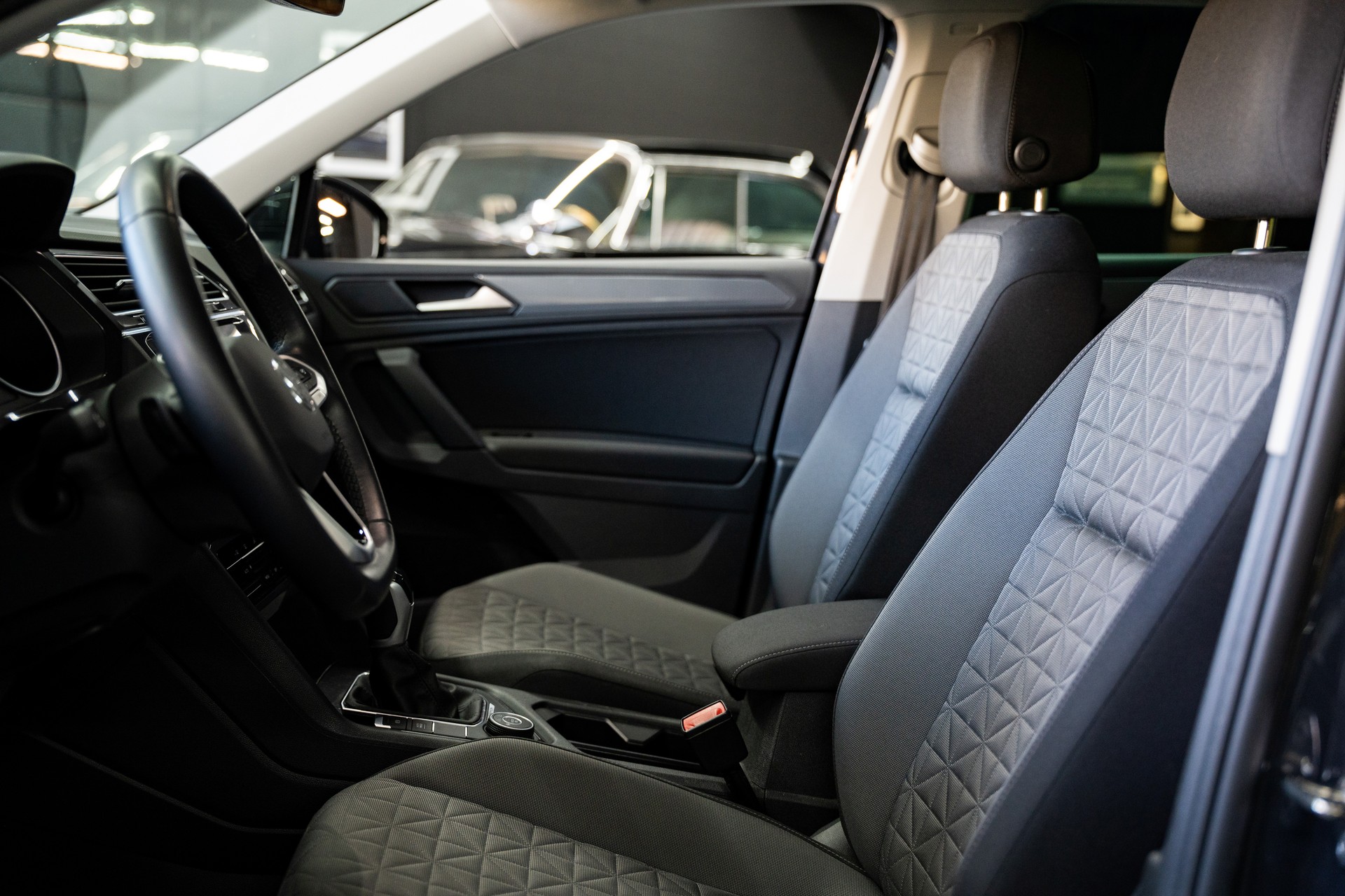 VW Tiguan 2.0TSI Life 4Motion DSG-image-7
