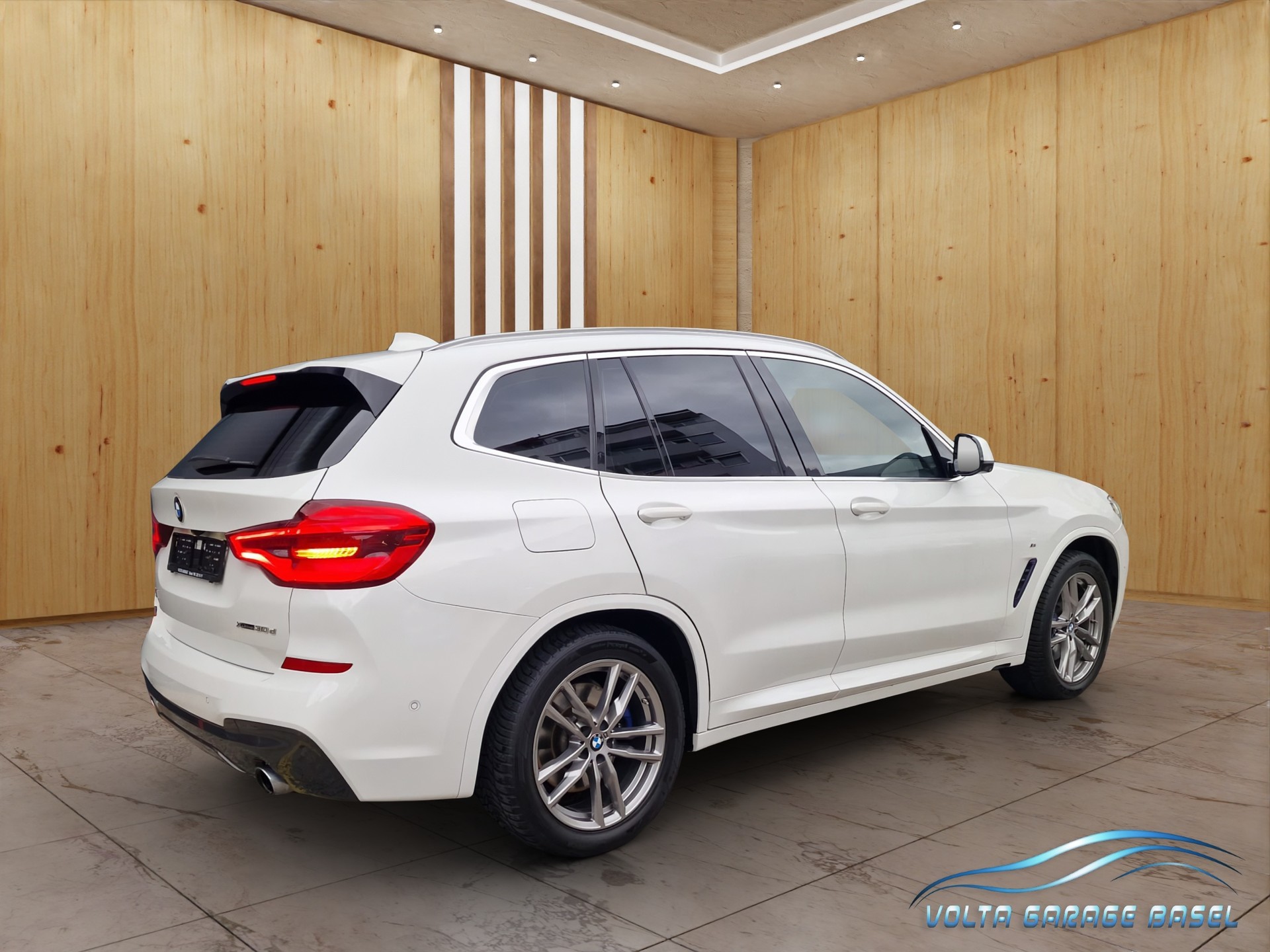 BMW X3 xDrive 30d Individual Luxury Line Steptronic-showroom-element-3