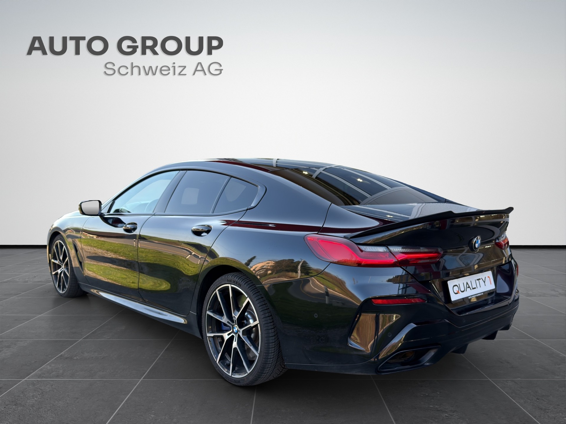 BMW M850i xDrive Steptronic-showroom-element-2