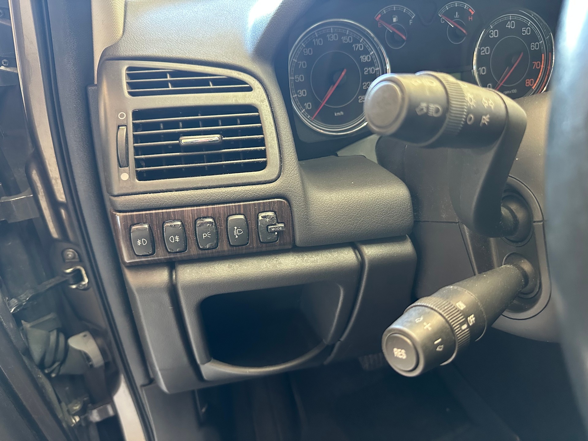 FIAT Croma 2.2 Dynamic Automatic-image-9