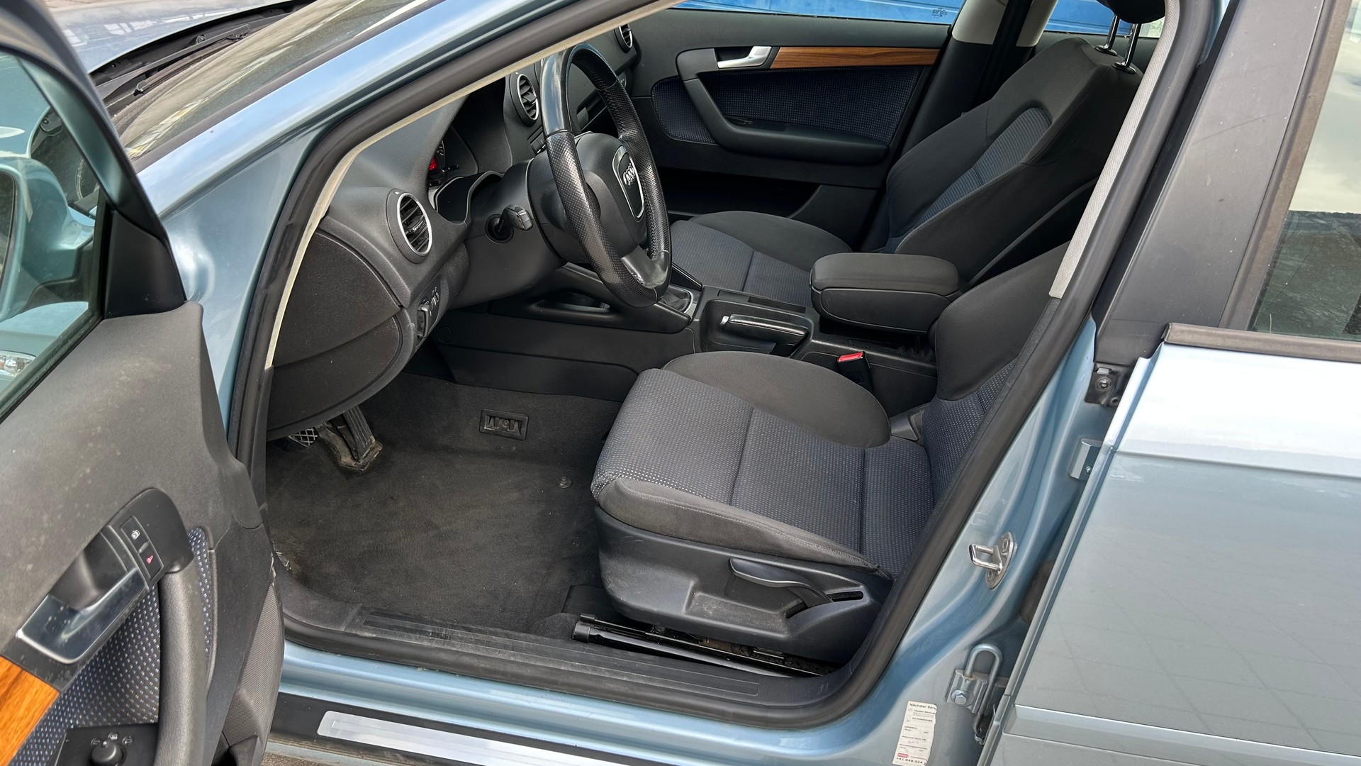 AUDI A3 Sportback 2.0 Turbo FSI Ambition quattro-image-6