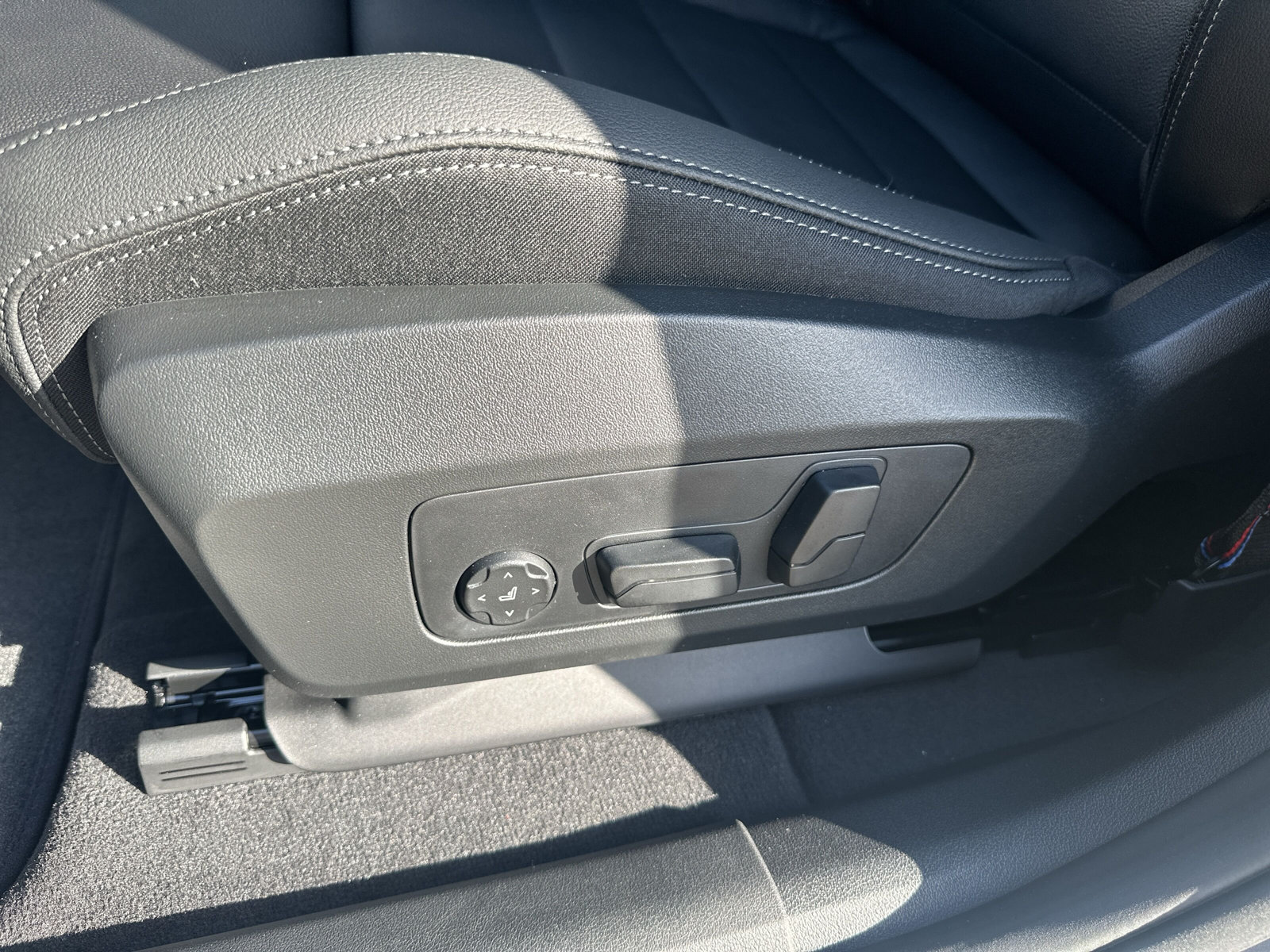 BMW iX2 xDrive 30 M Sport Pro-image-14