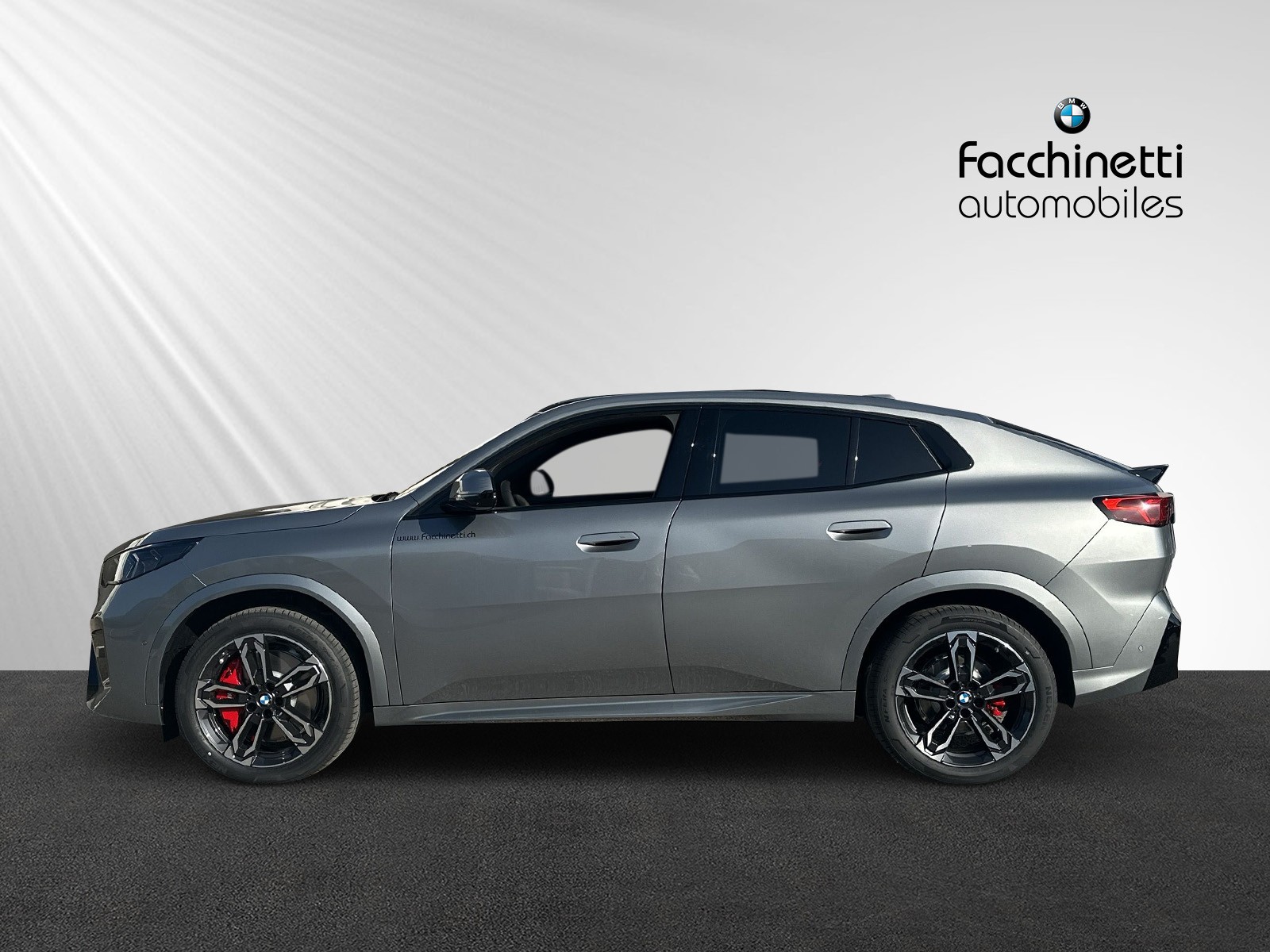 BMW iX2 xDrive 30 M Sport Pro-showroom-element-1