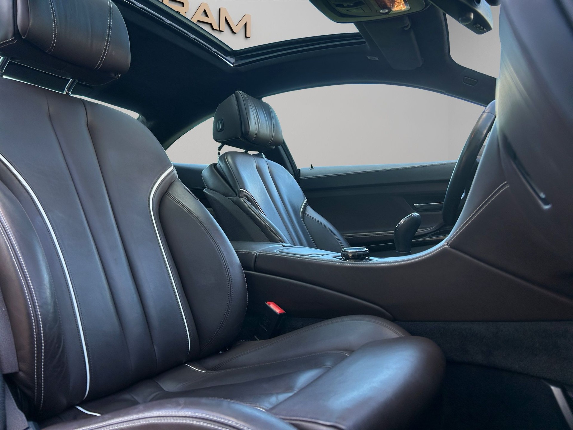 BMW 650i Coupé xDrive-image-12
