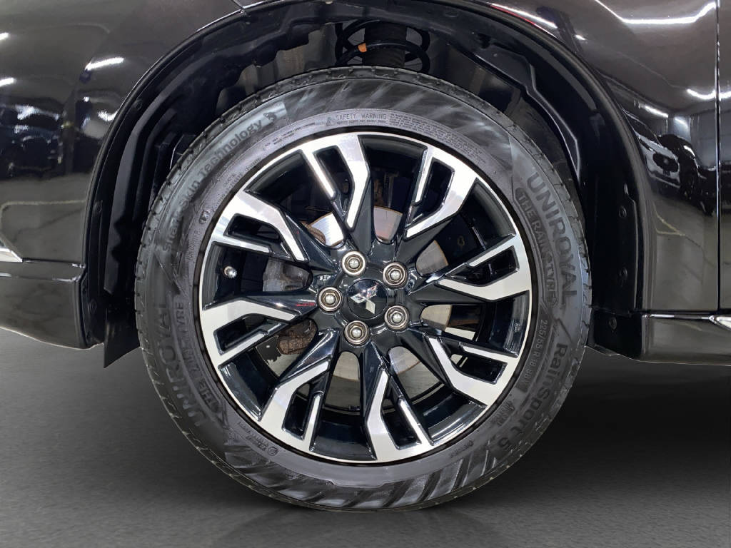 MITSUBISHI Outlander 2.0 PHEV Diamond-image-14