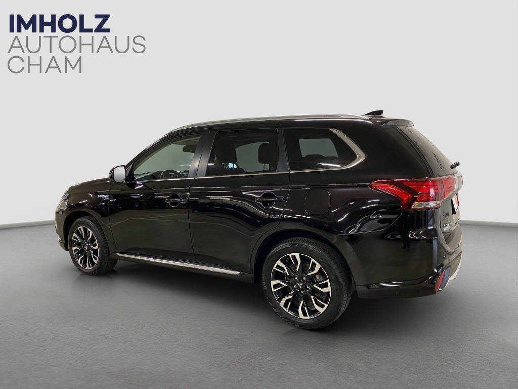 MITSUBISHI Outlander 2.0 PHEV Diamond-showroom-element-2
