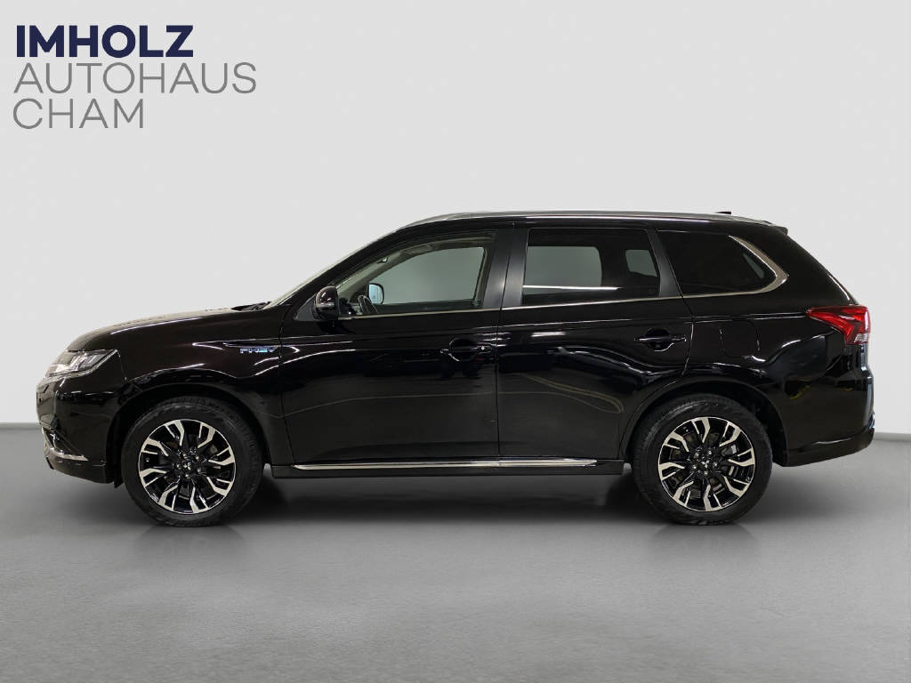 MITSUBISHI Outlander 2.0 PHEV Diamond-showroom-element-1
