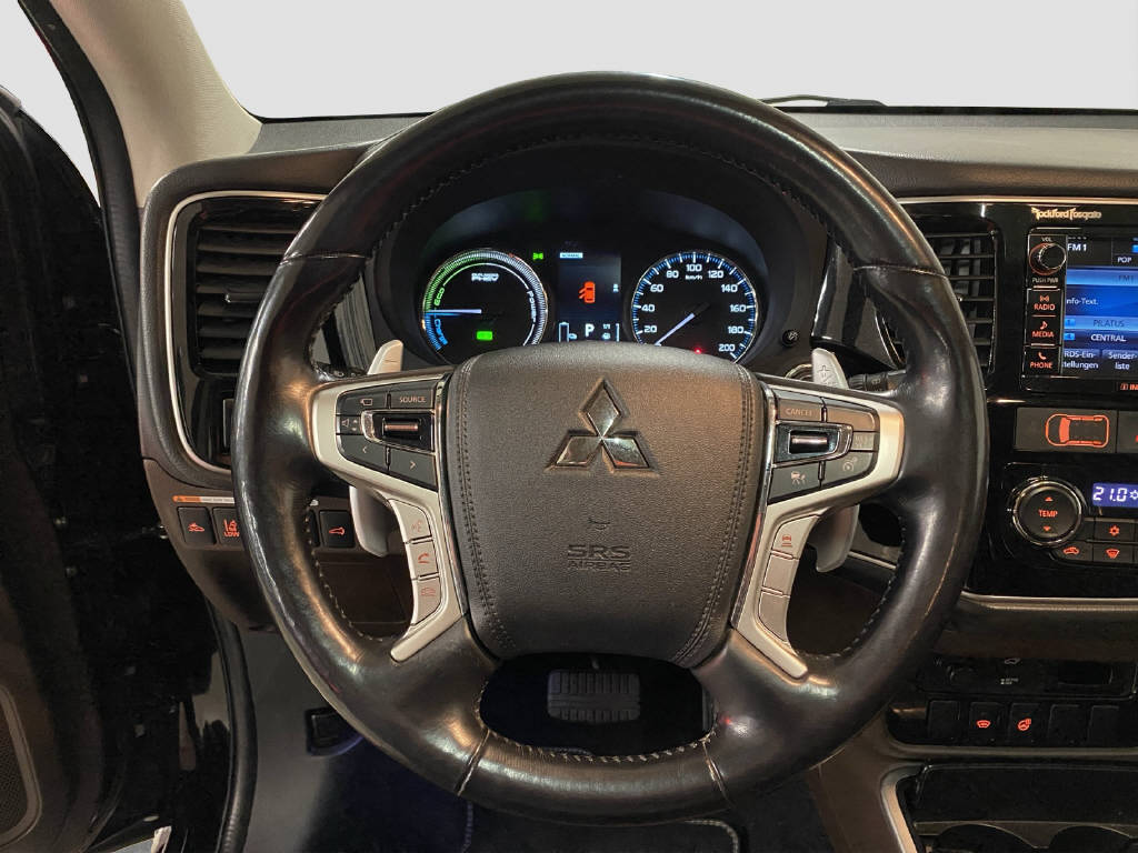 MITSUBISHI Outlander 2.0 PHEV Diamond-image-7