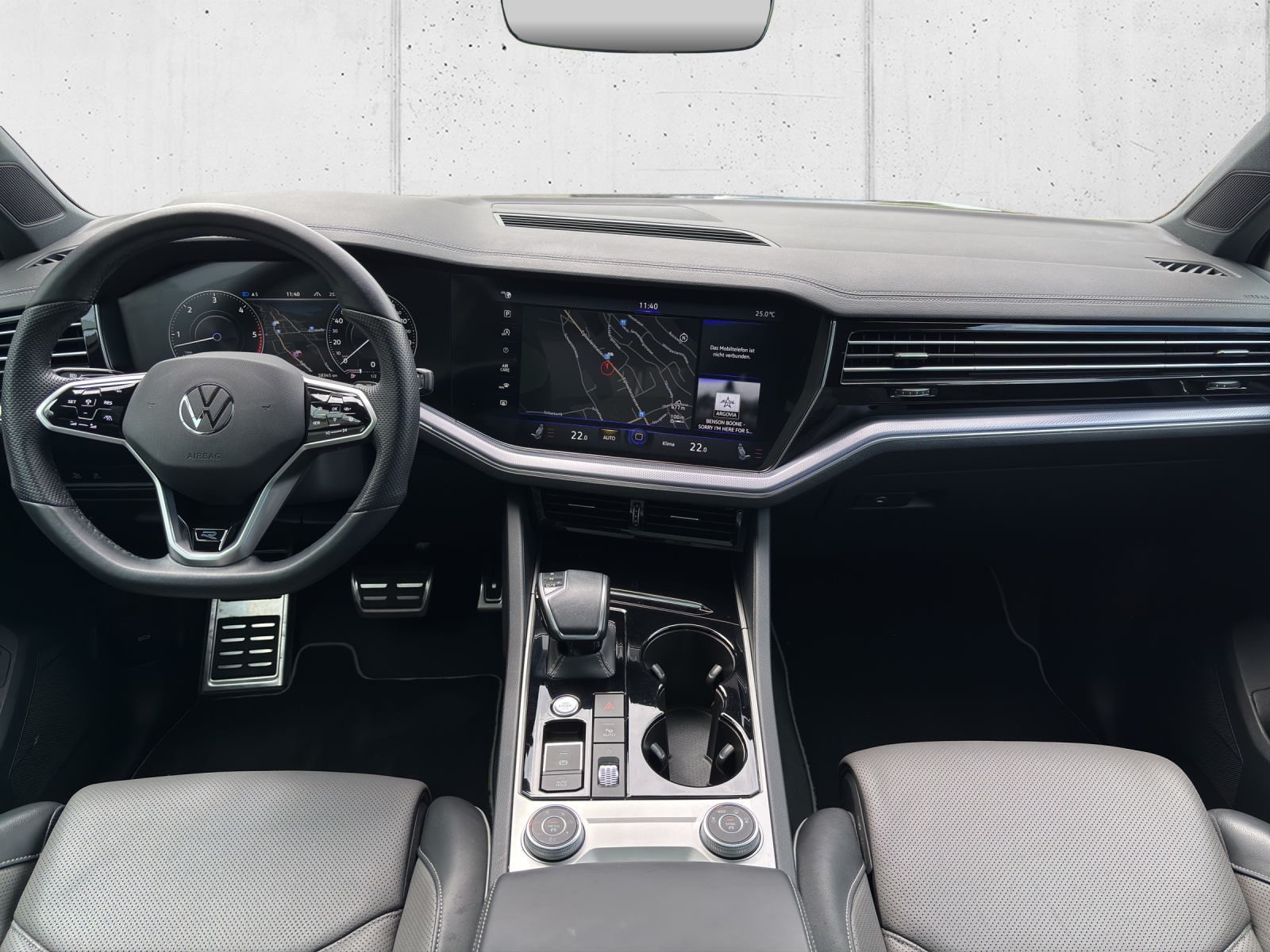 VW Touareg 3.0 TDI R Line Tiptronic mit AHK, Panorama-Ausstell-/Schiebedach, Standheizung & Winterräder-image-12
