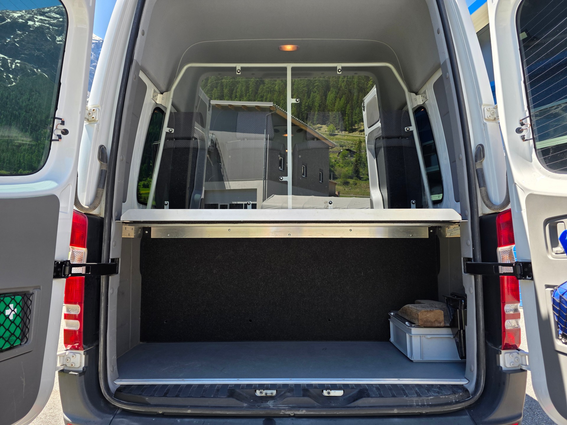 MERCEDES-BENZ Sprinter 516 CDI-image-11