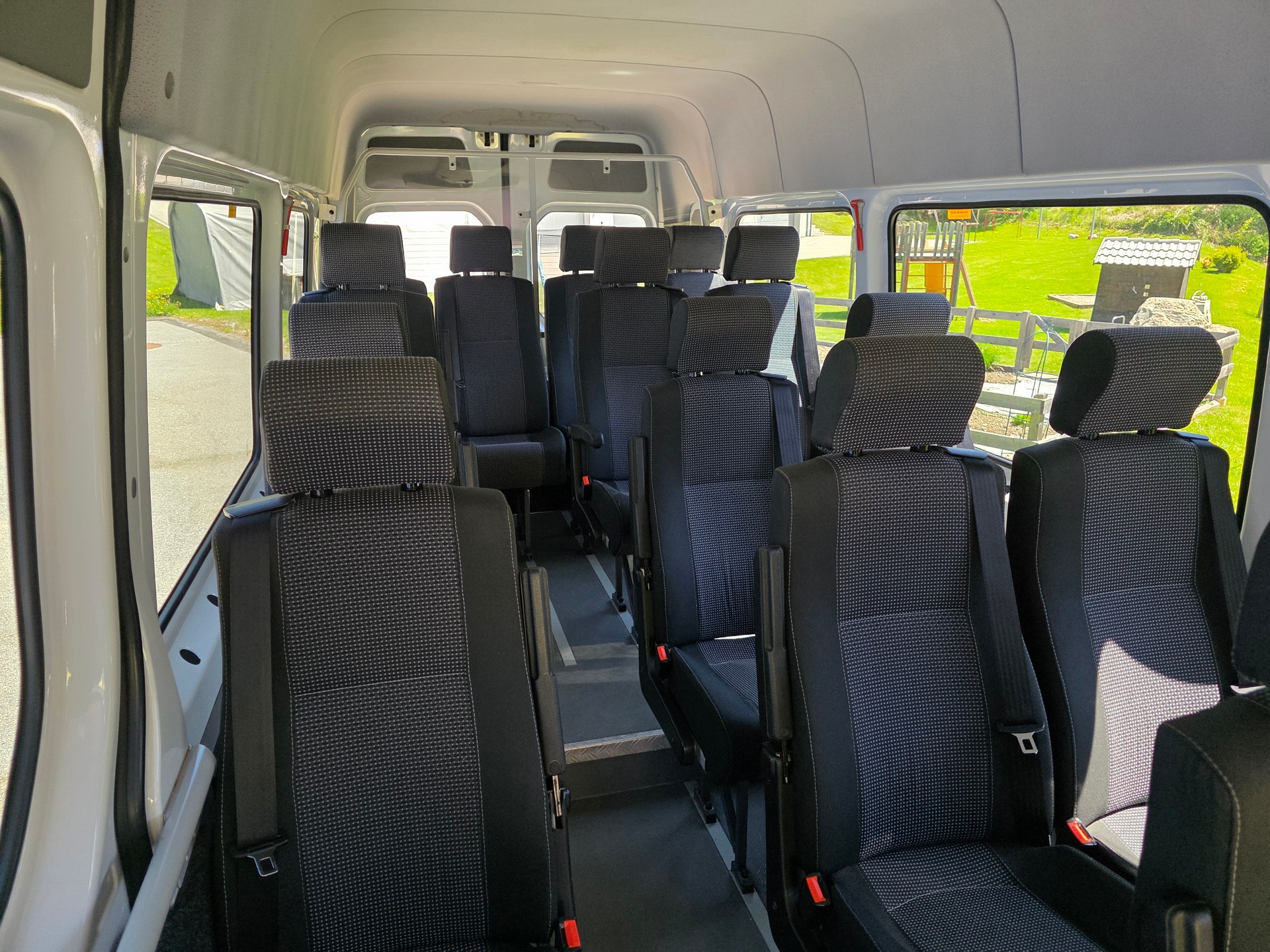 MERCEDES-BENZ Sprinter 516 CDI-image-7